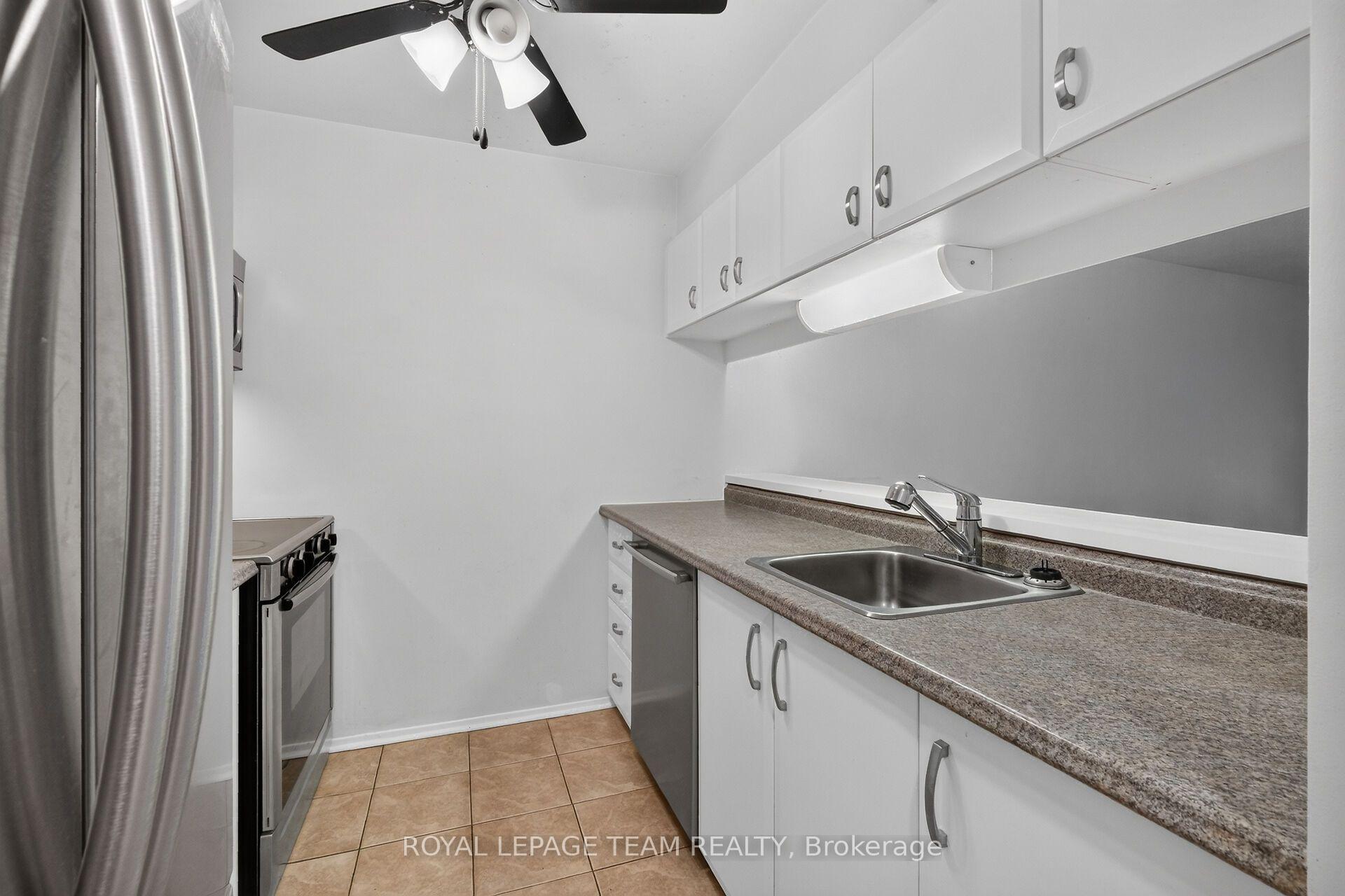 Photo 9 of Unit 214, 1099 Cadboro Road, Ottawa, Carson Grove — HOMEH