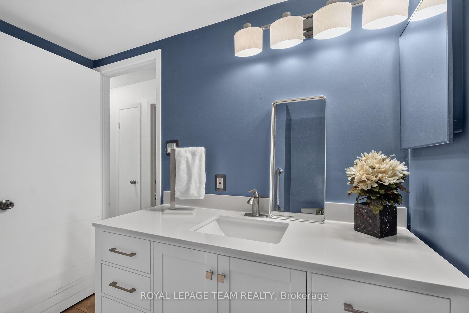 Photo 27 of Unit 214, 1099 Cadboro Road, Ottawa, Carson Grove — HOMEH
