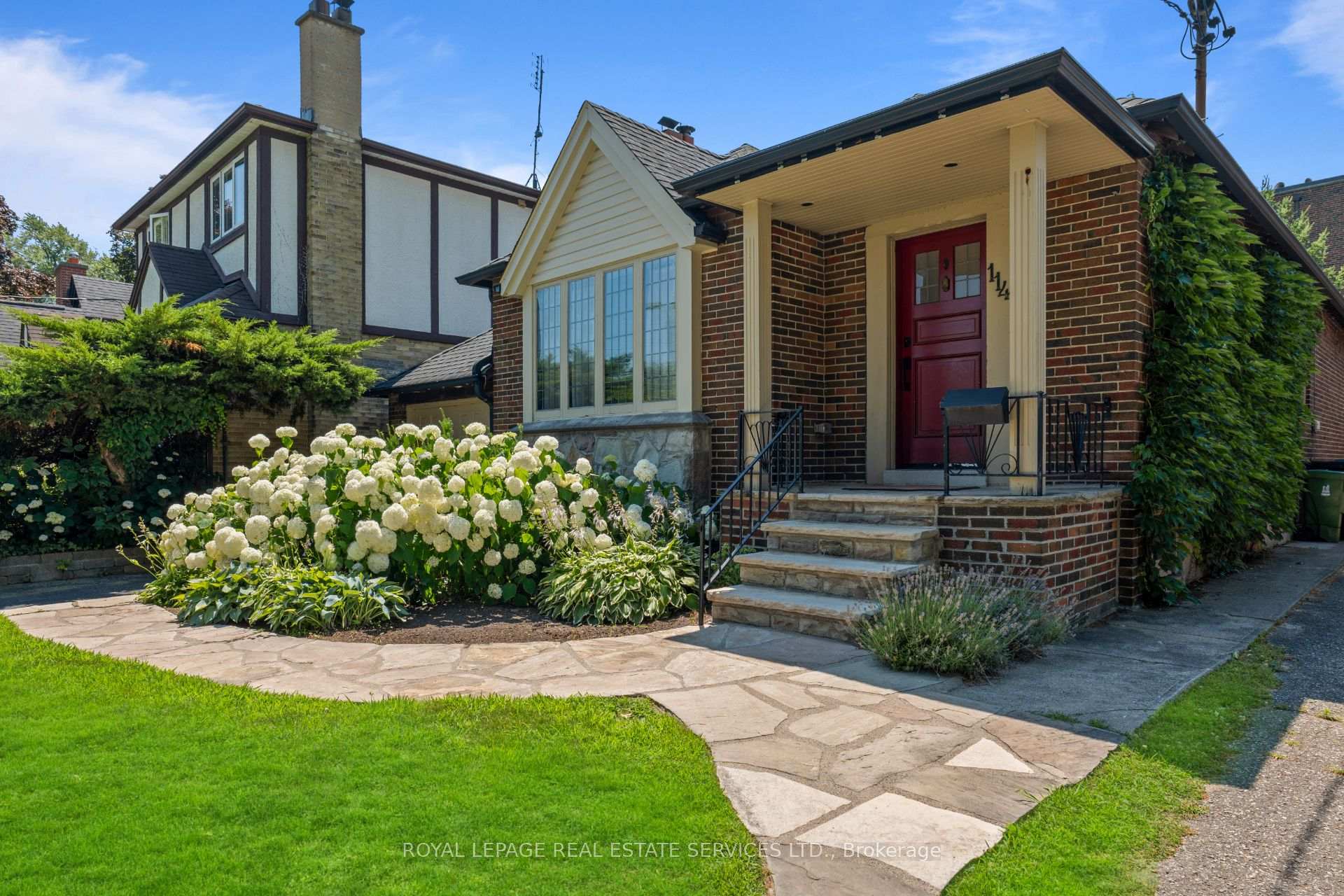 Photo 2 of 114 Humbervale Boulevard, Etobicoke, Stonegate-Queensway — HOMEH