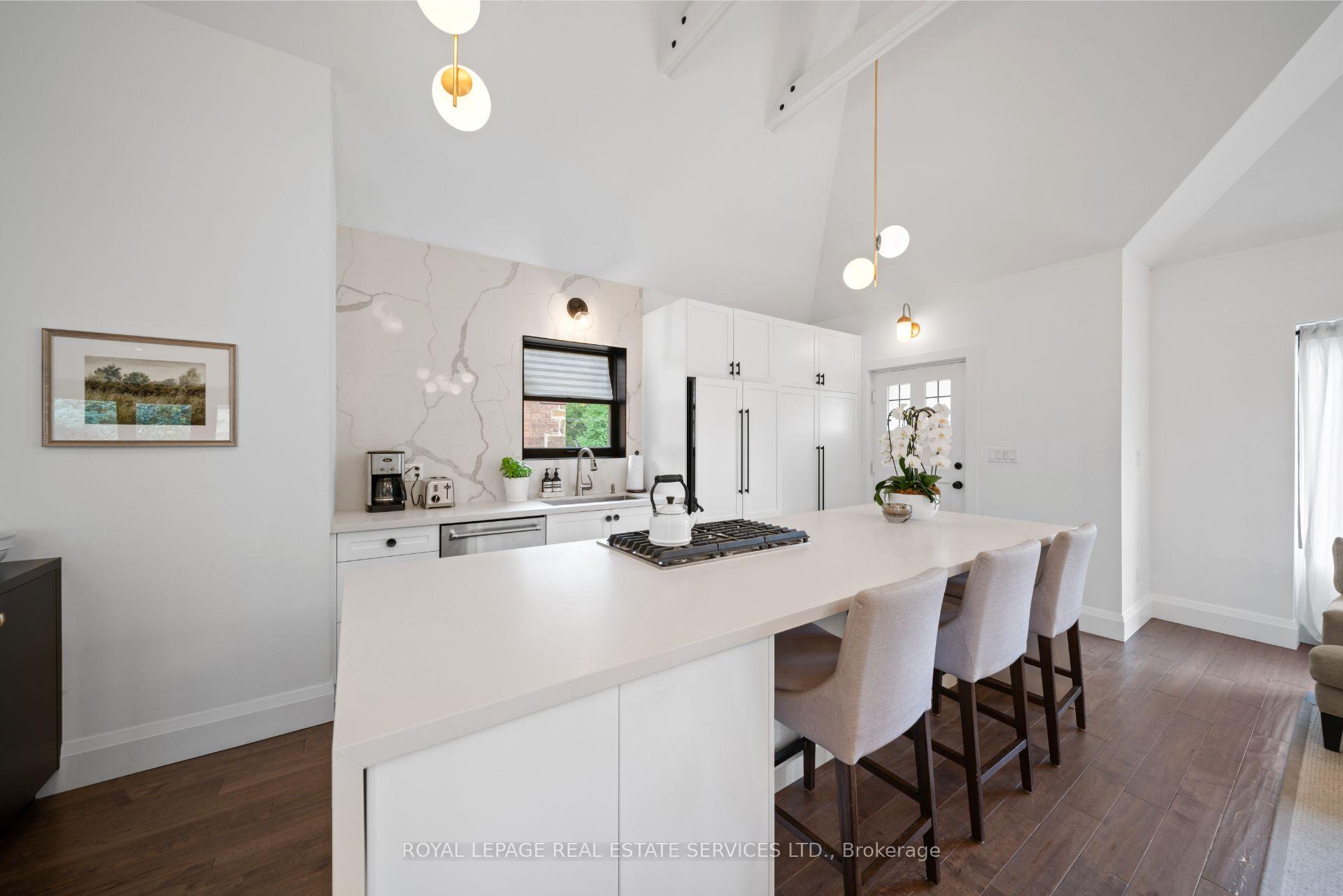 Photo 10 of 114 Humbervale Boulevard, Etobicoke, Stonegate-Queensway — HOMEH