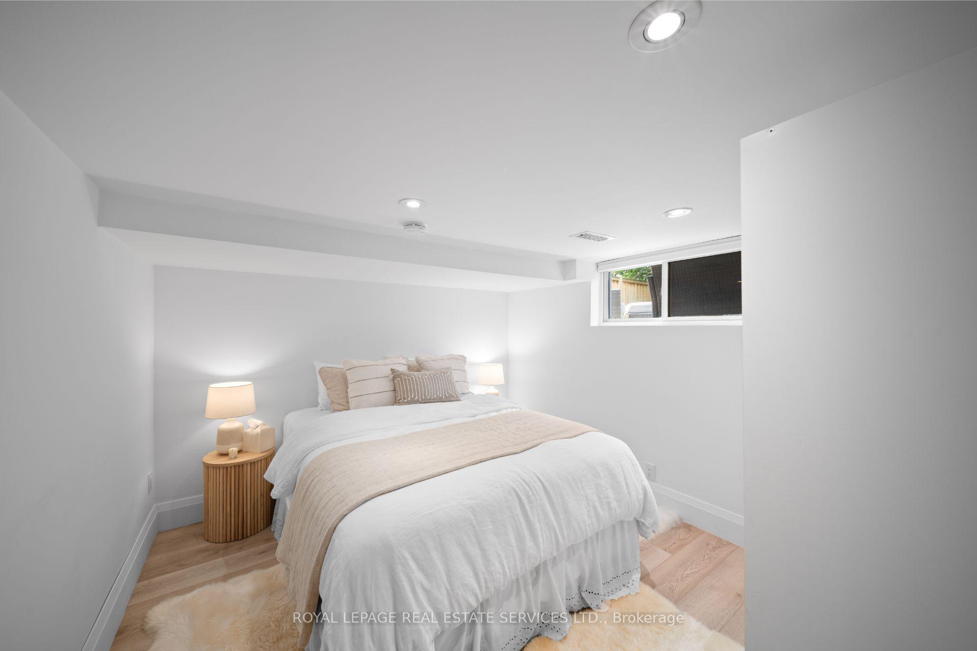 Photo 24 of 114 Humbervale Boulevard, Etobicoke, Stonegate-Queensway — HOMEH