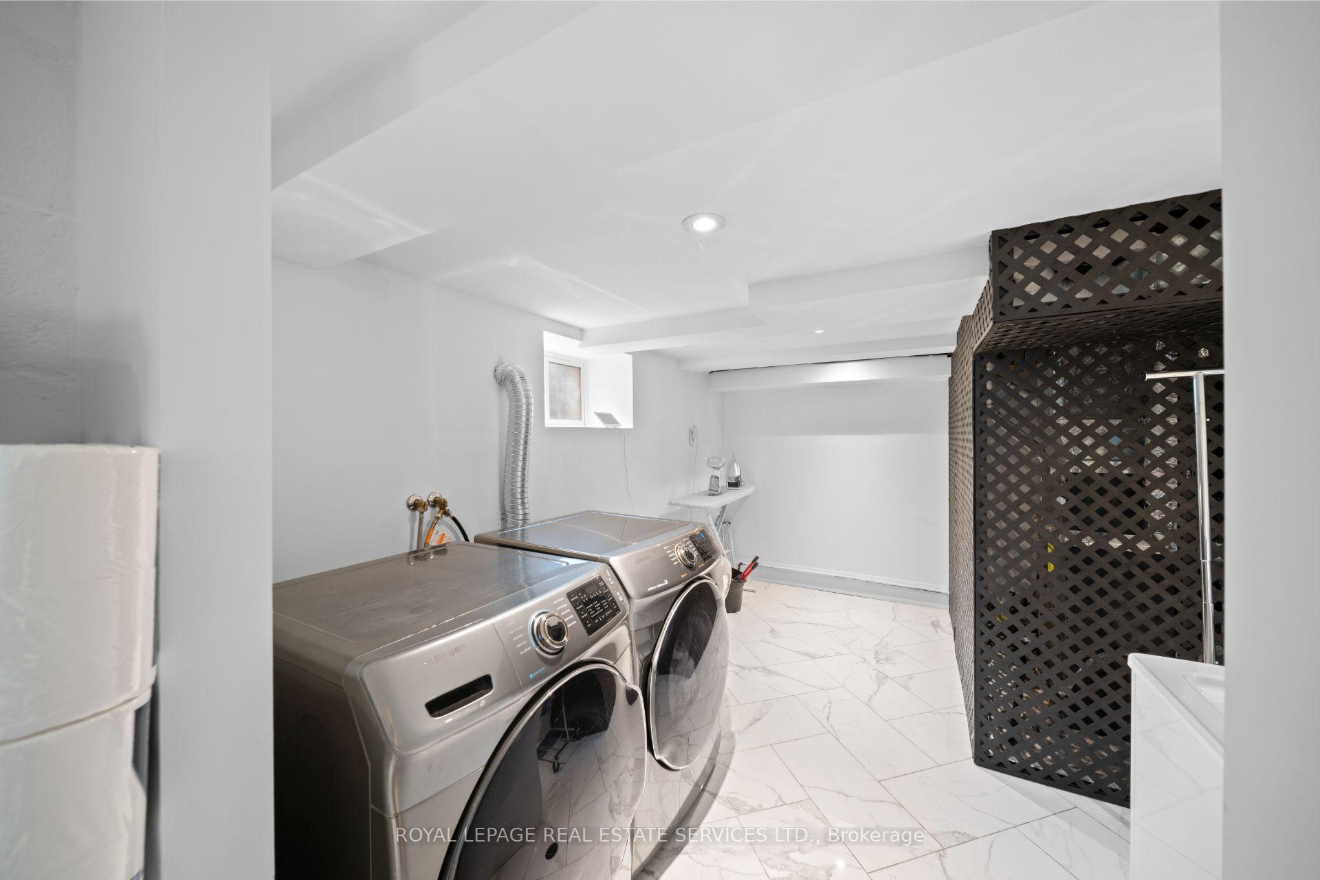 Photo 28 of 114 Humbervale Boulevard, Etobicoke, Stonegate-Queensway — HOMEH