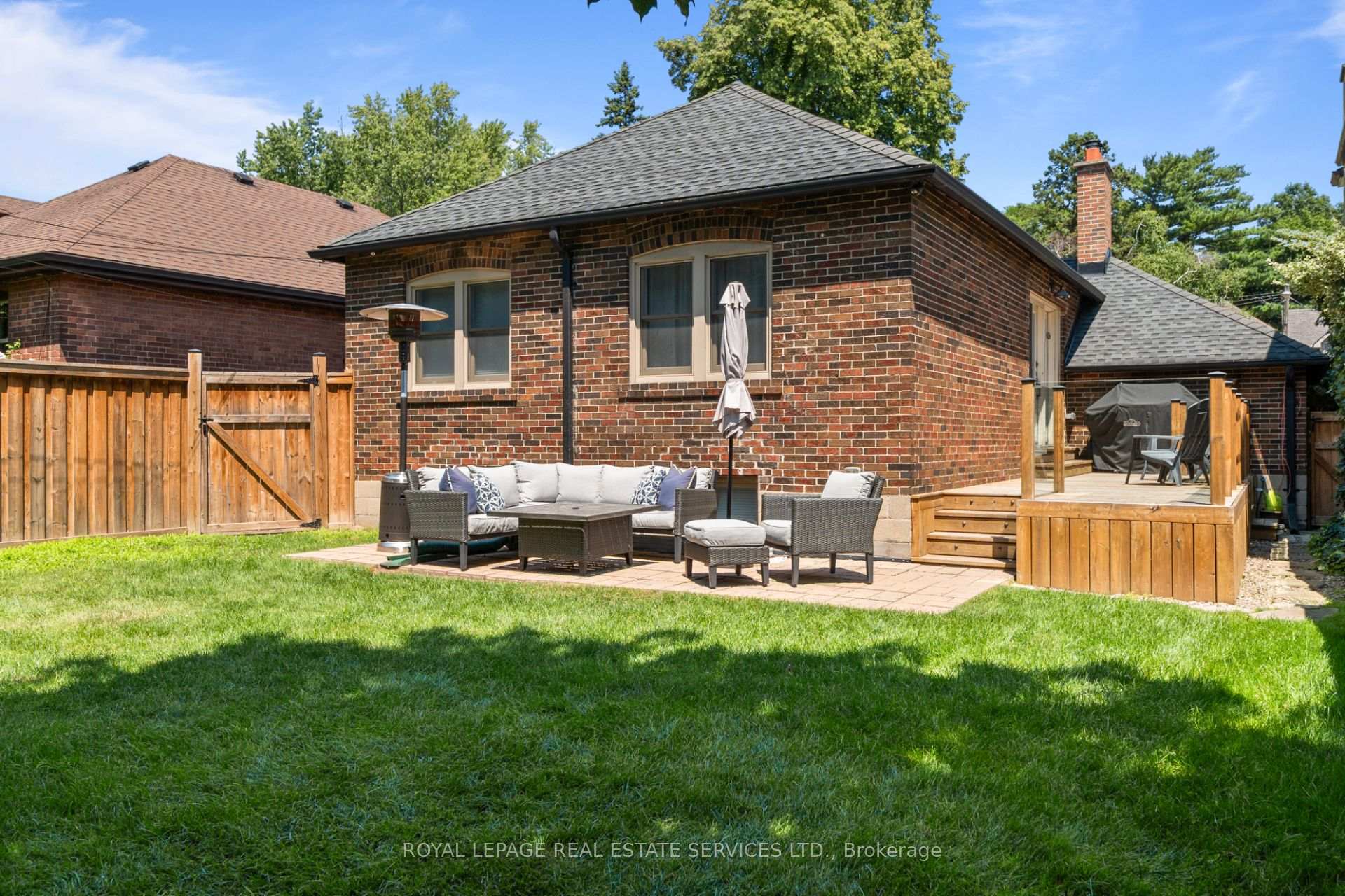 Photo 32 of 114 Humbervale Boulevard, Etobicoke, Stonegate-Queensway — HOMEH