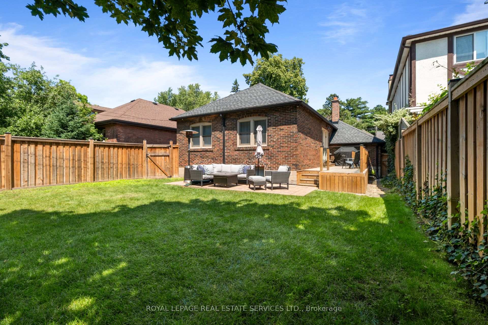 Photo 33 of 114 Humbervale Boulevard, Etobicoke, Stonegate-Queensway — HOMEH