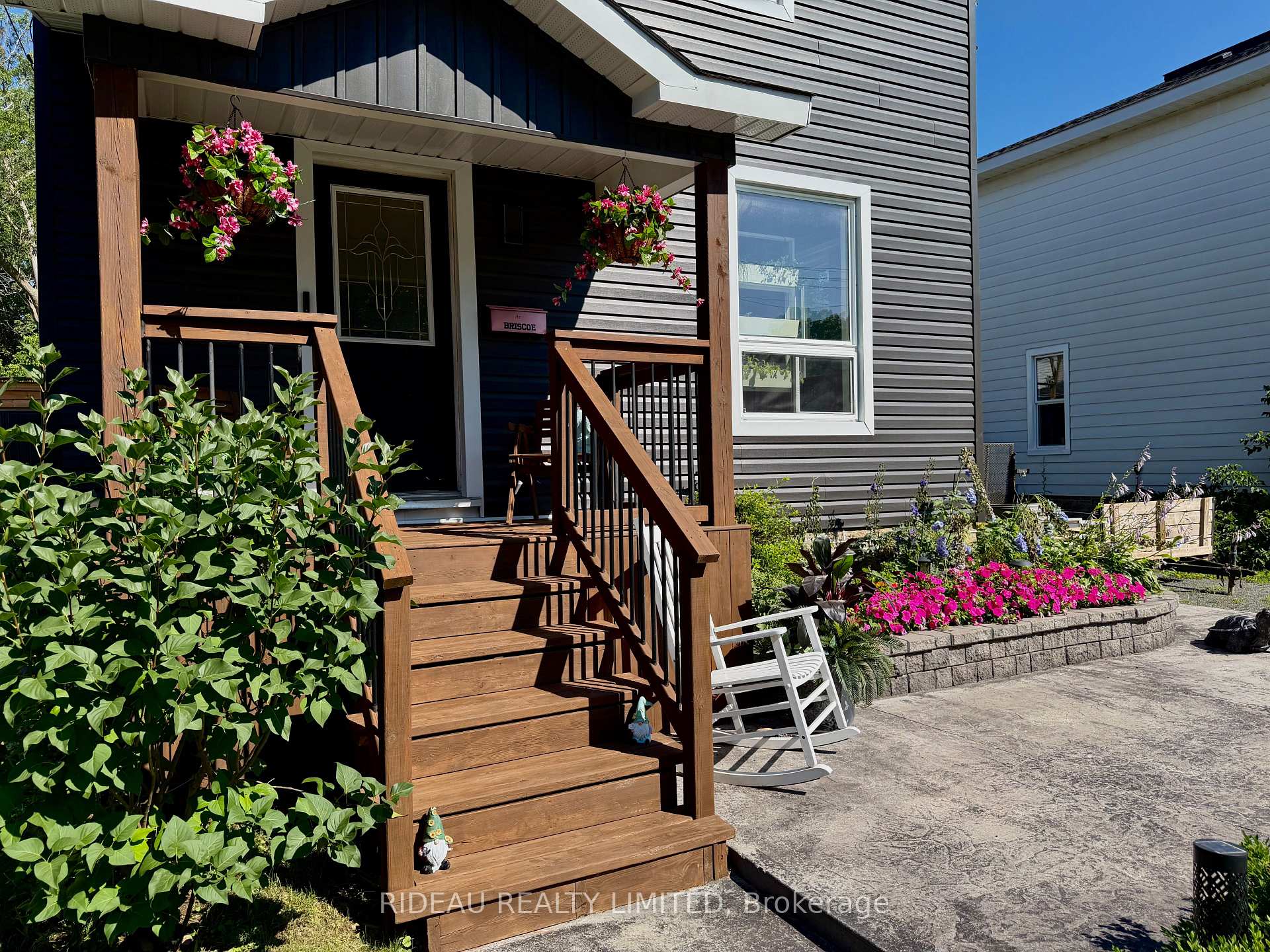 Photo 5 of 110 Main Street E, Smiths Falls, Smiths Falls — HOMEH