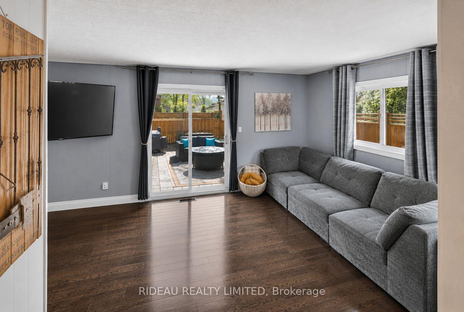 Photo 14 of 110 Main Street E, Smiths Falls, Smiths Falls — HOMEH