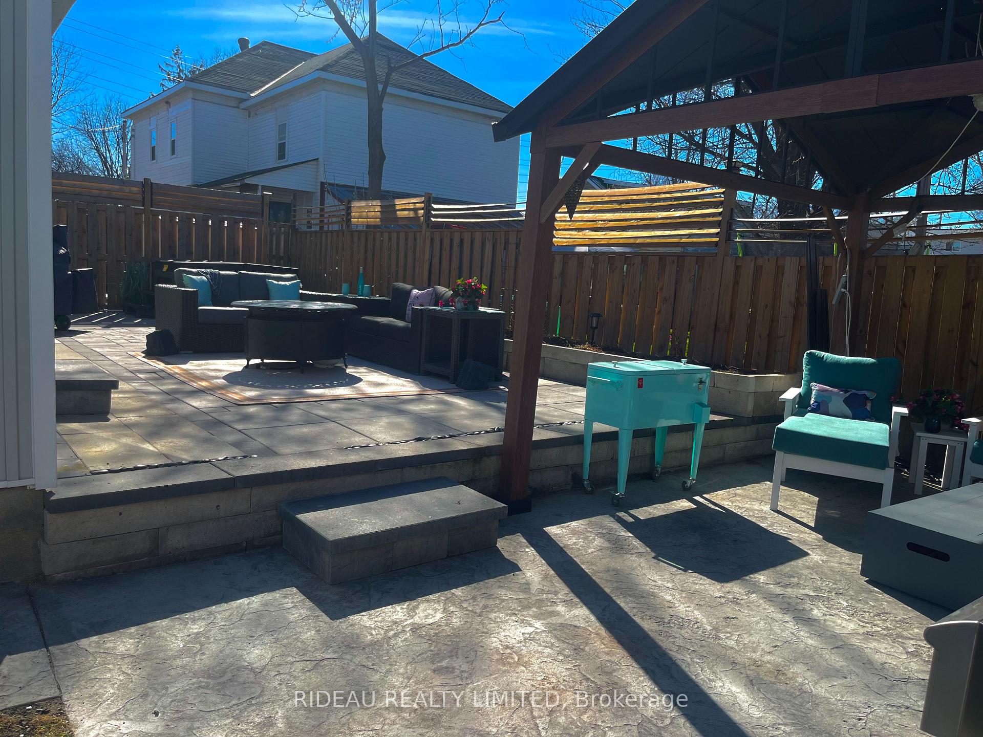 Photo 30 of 110 Main Street E, Smiths Falls, Smiths Falls — HOMEH
