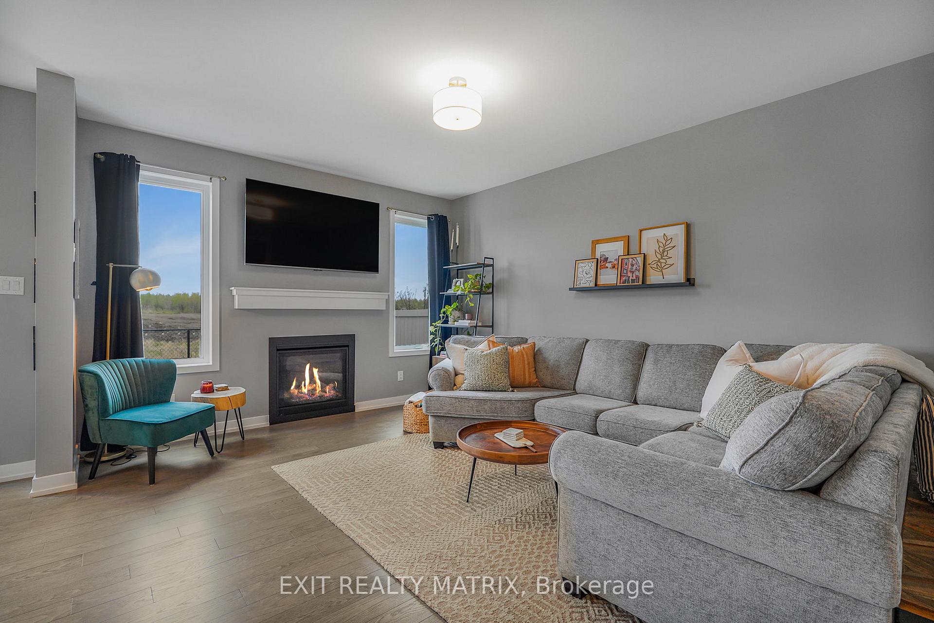 Photo 10 of 319 Sweetclover Way, Ottawa, Avalon West — HOMEH