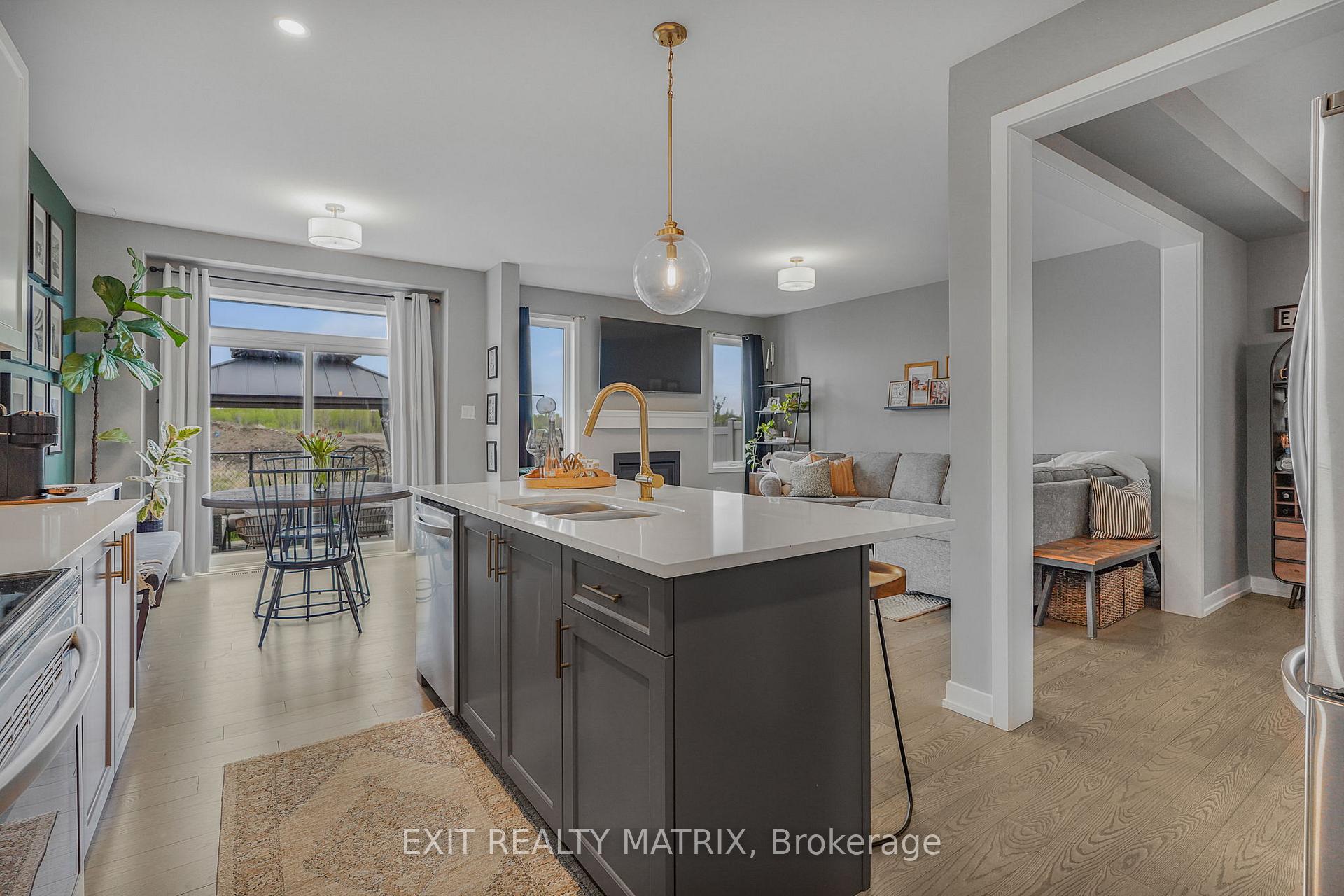 Photo 15 of 319 Sweetclover Way, Ottawa, Avalon West — HOMEH
