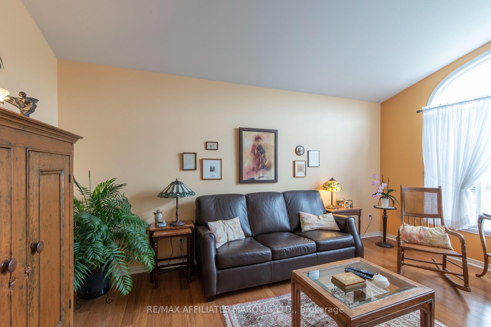 Photo 6 of 248 Northwoods Crescent, Cornwall, Cornwall — HOMEH