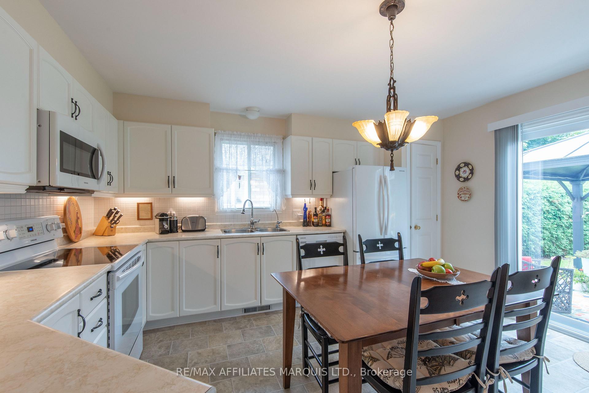 Photo 14 of 248 Northwoods Crescent, Cornwall, Cornwall — HOMEH