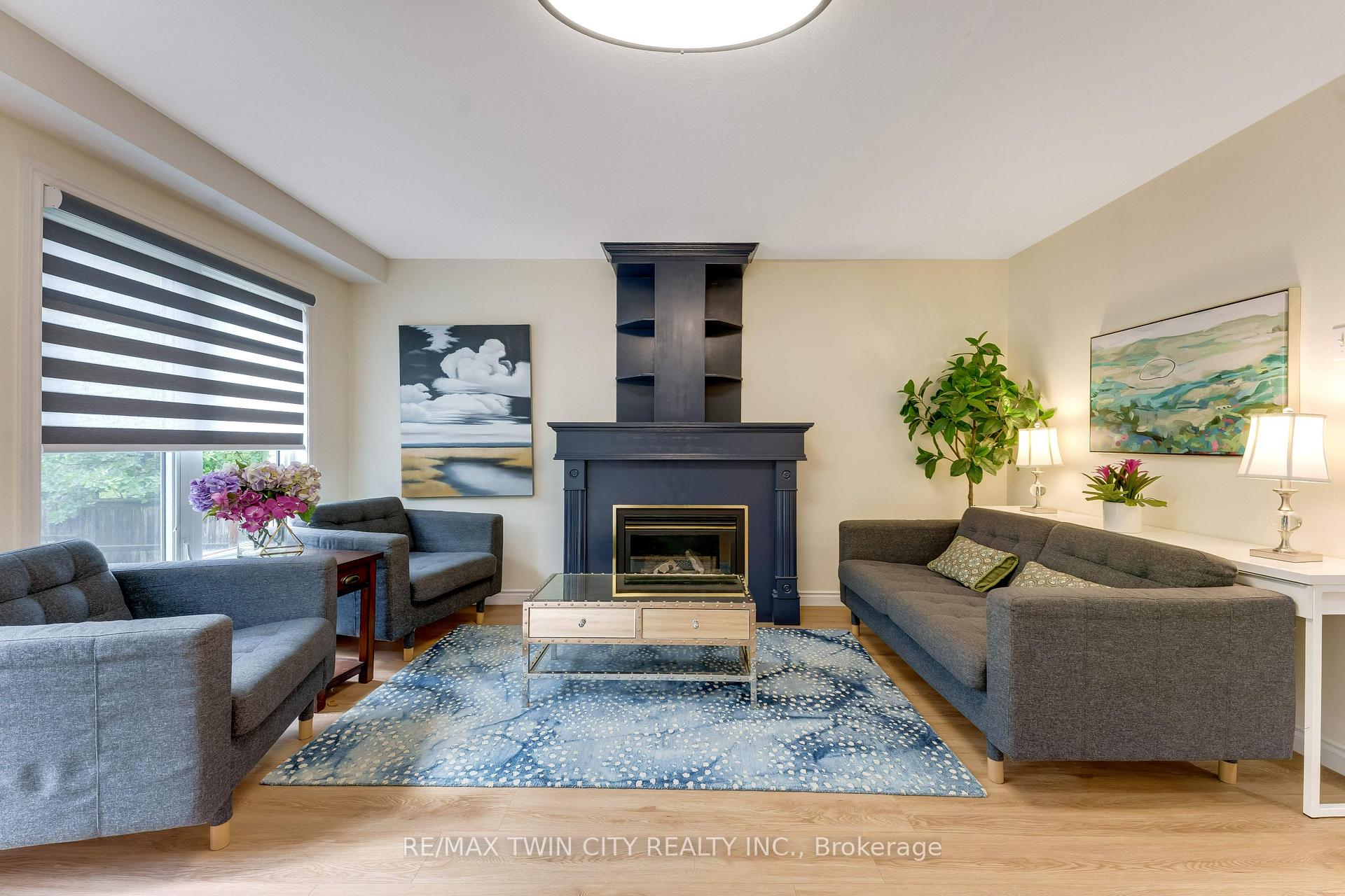 Photo 4 of 519 Yorkshire Drive, Waterloo, Upper Beechwood — HOMEH