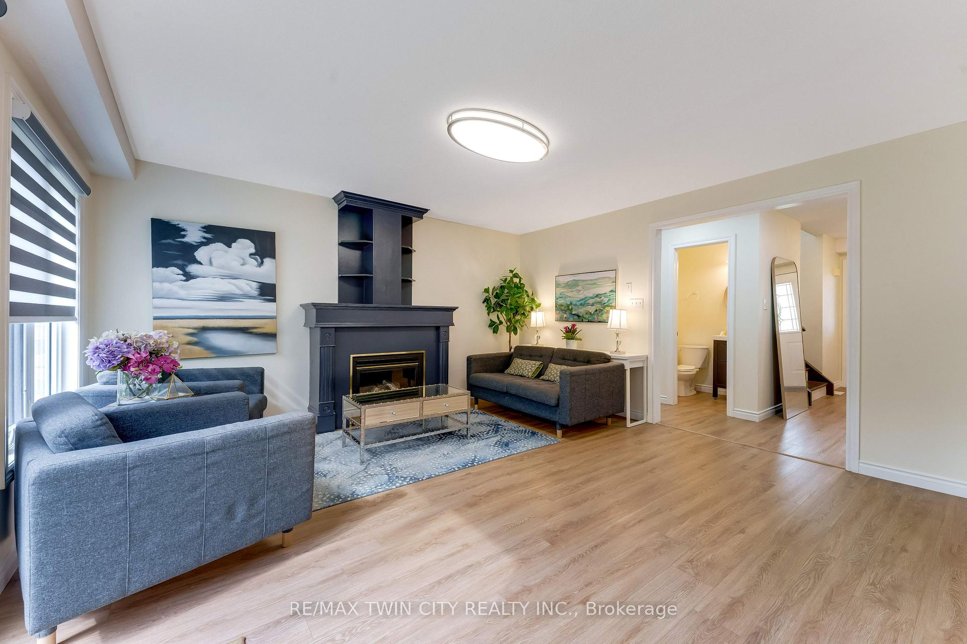 Photo 5 of 519 Yorkshire Drive, Waterloo, Upper Beechwood — HOMEH