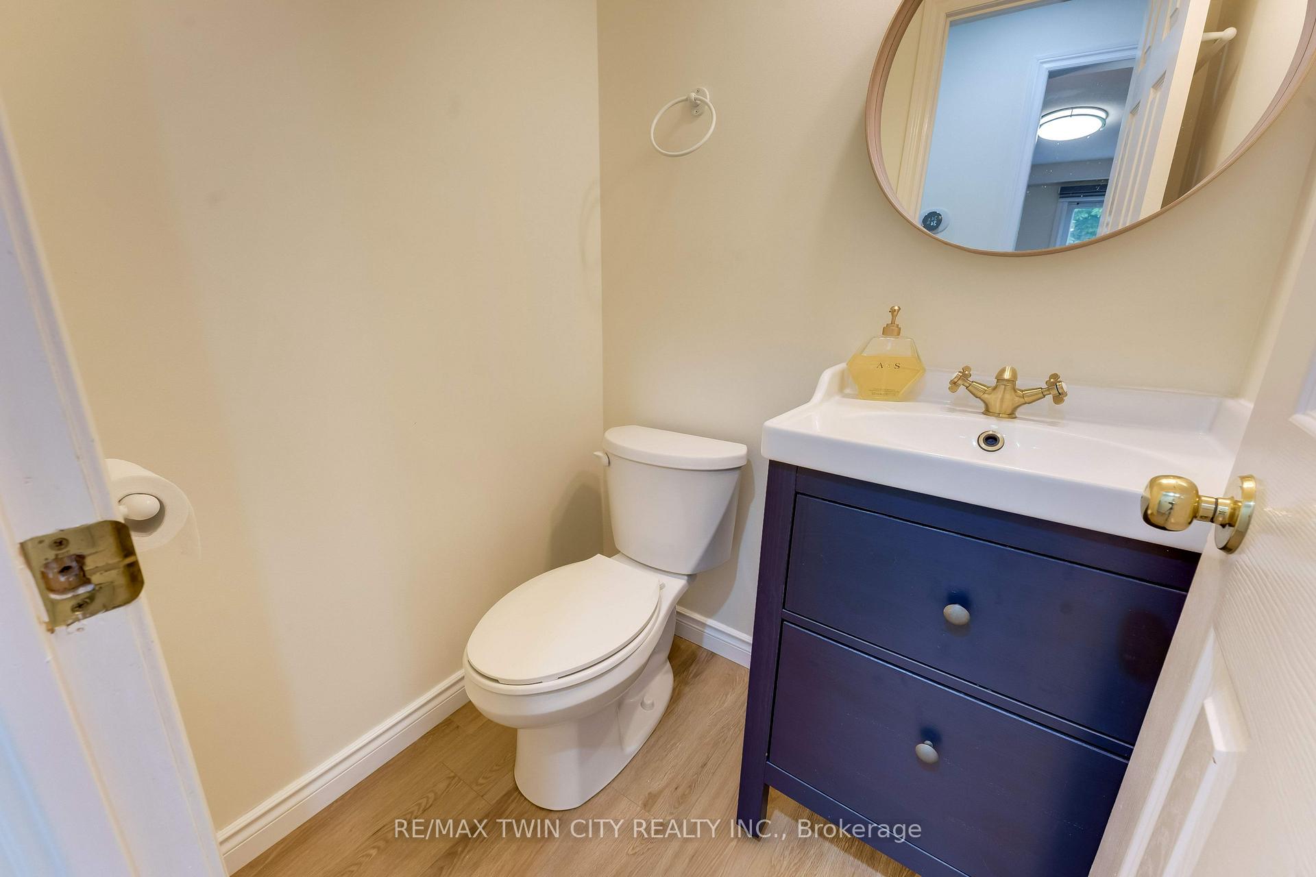 Photo 14 of 519 Yorkshire Drive, Waterloo, Upper Beechwood — HOMEH