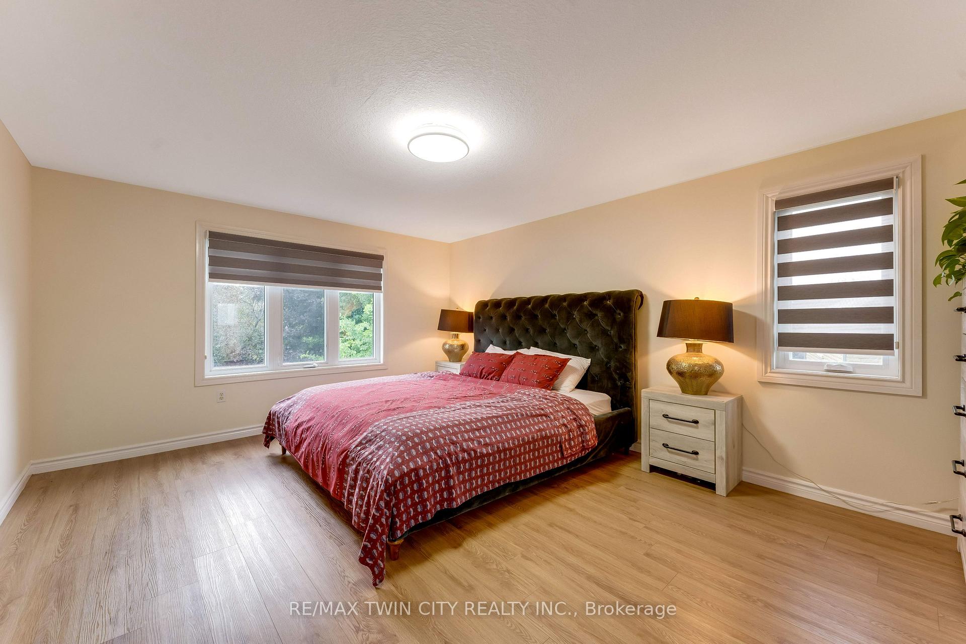 Photo 20 of 519 Yorkshire Drive, Waterloo, Upper Beechwood — HOMEH