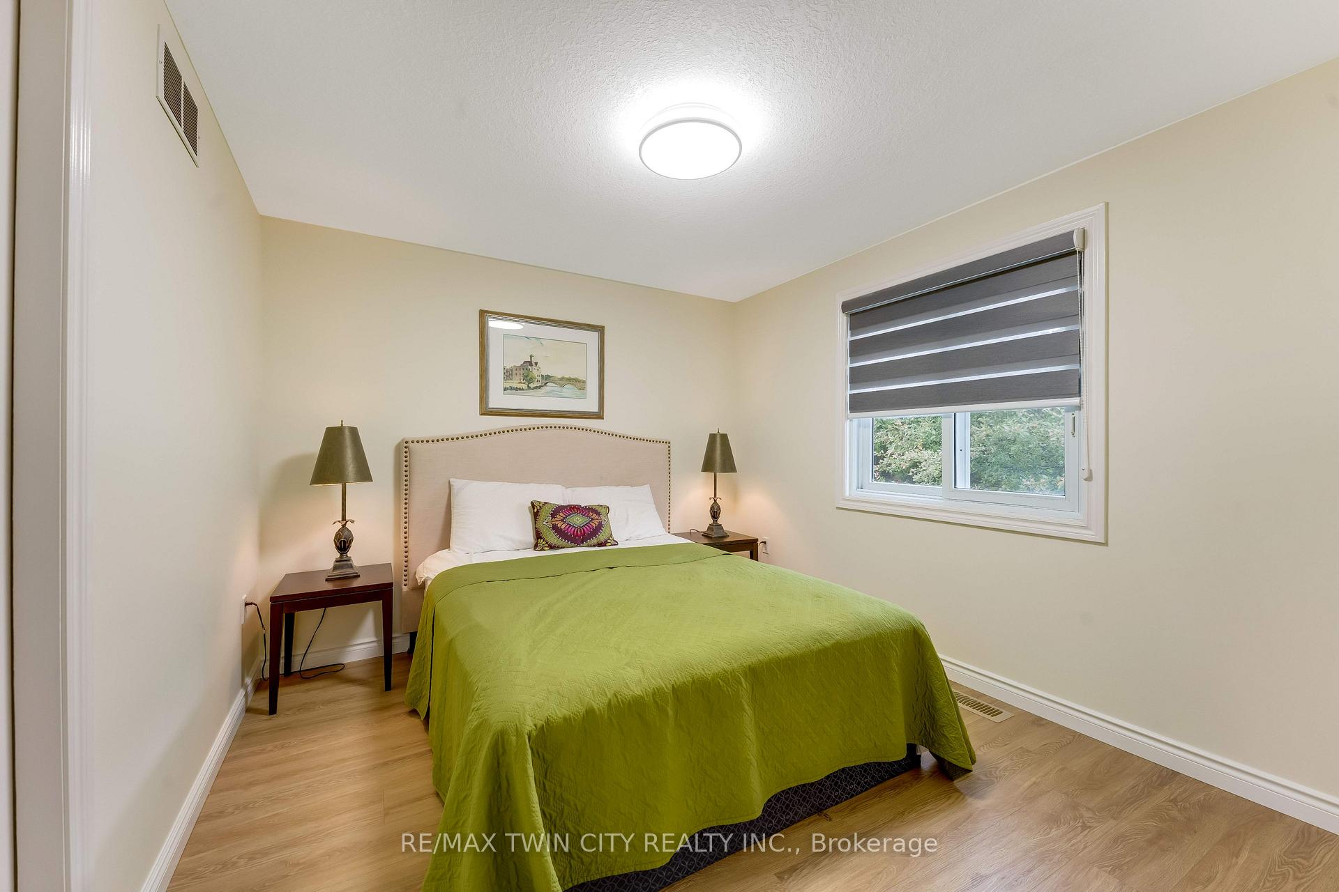 Photo 26 of 519 Yorkshire Drive, Waterloo, Upper Beechwood — HOMEH