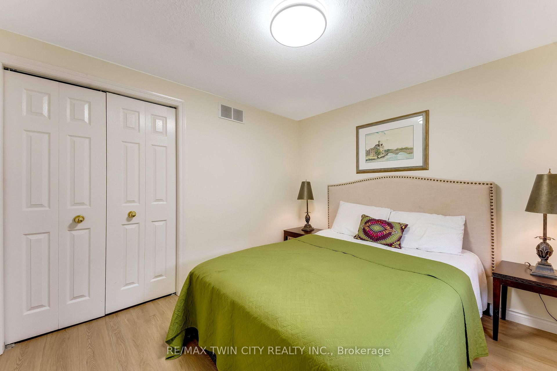 Photo 27 of 519 Yorkshire Drive, Waterloo, Upper Beechwood — HOMEH