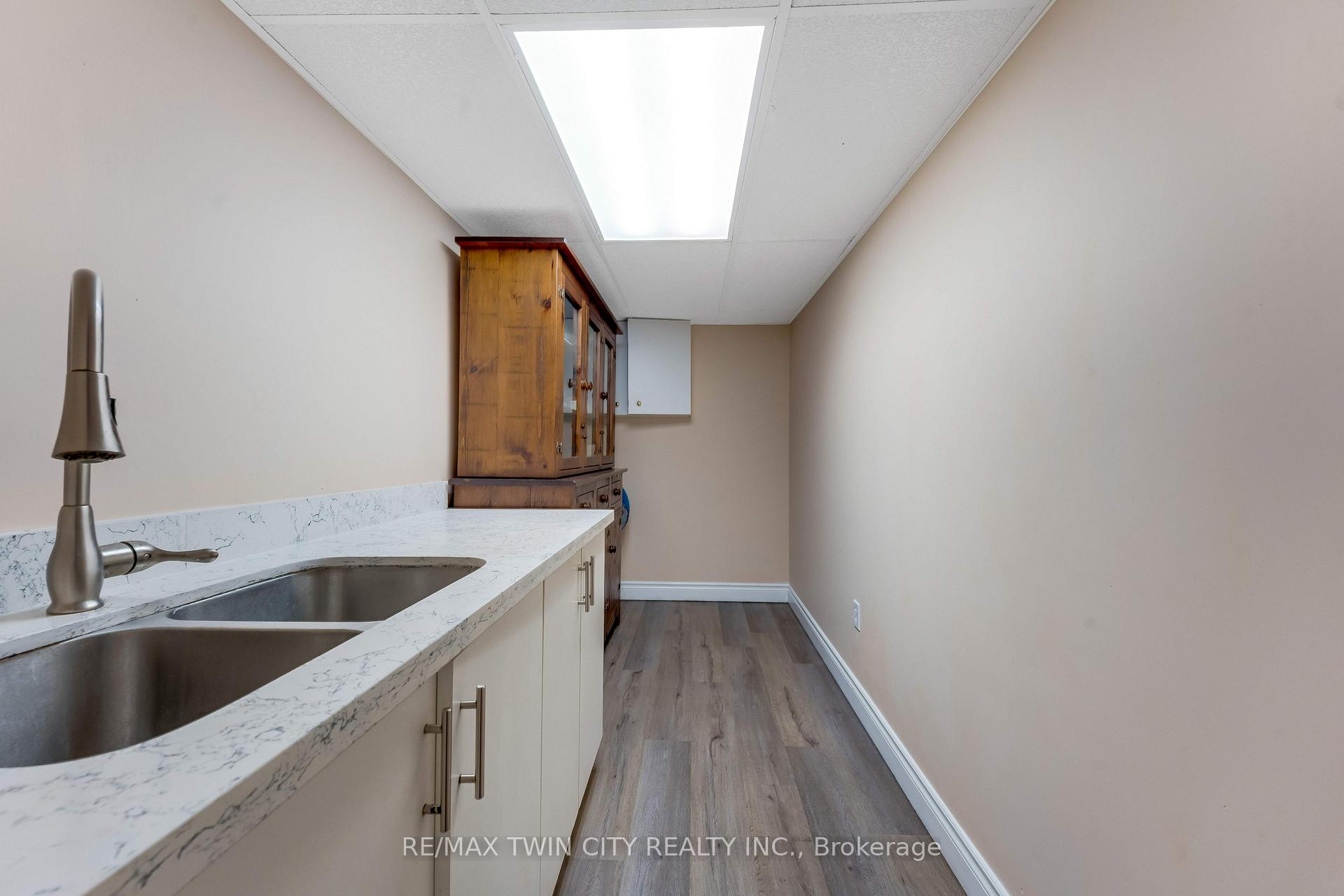 Photo 37 of 519 Yorkshire Drive, Waterloo, Upper Beechwood — HOMEH