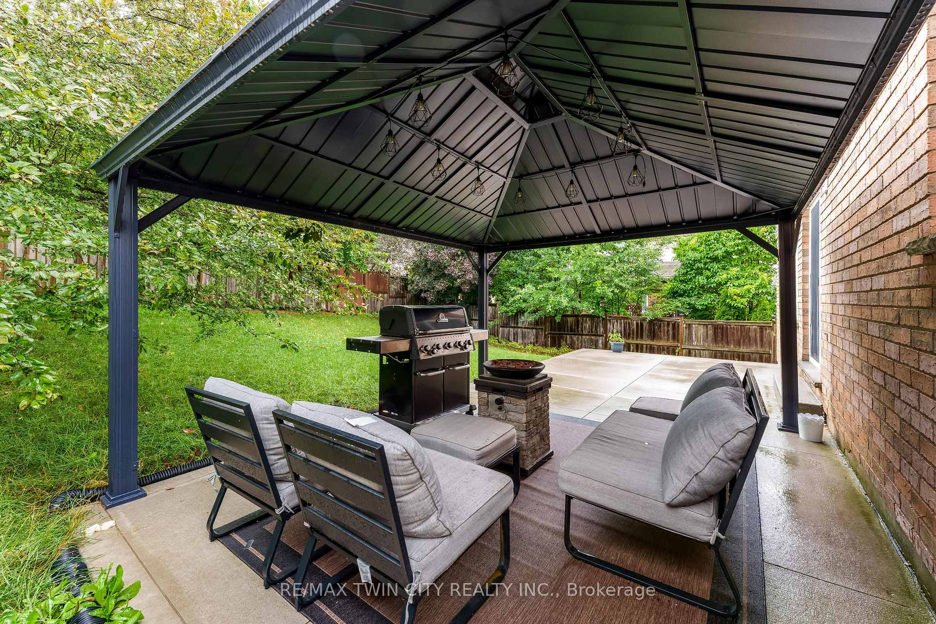 Photo 40 of 519 Yorkshire Drive, Waterloo, Upper Beechwood — HOMEH