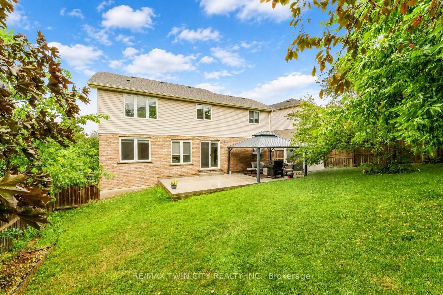 Photo 43 of 519 Yorkshire Drive, Waterloo, Upper Beechwood — HOMEH