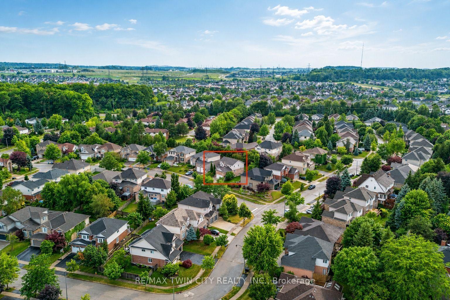 Photo 46 of 519 Yorkshire Drive, Waterloo, Upper Beechwood — HOMEH