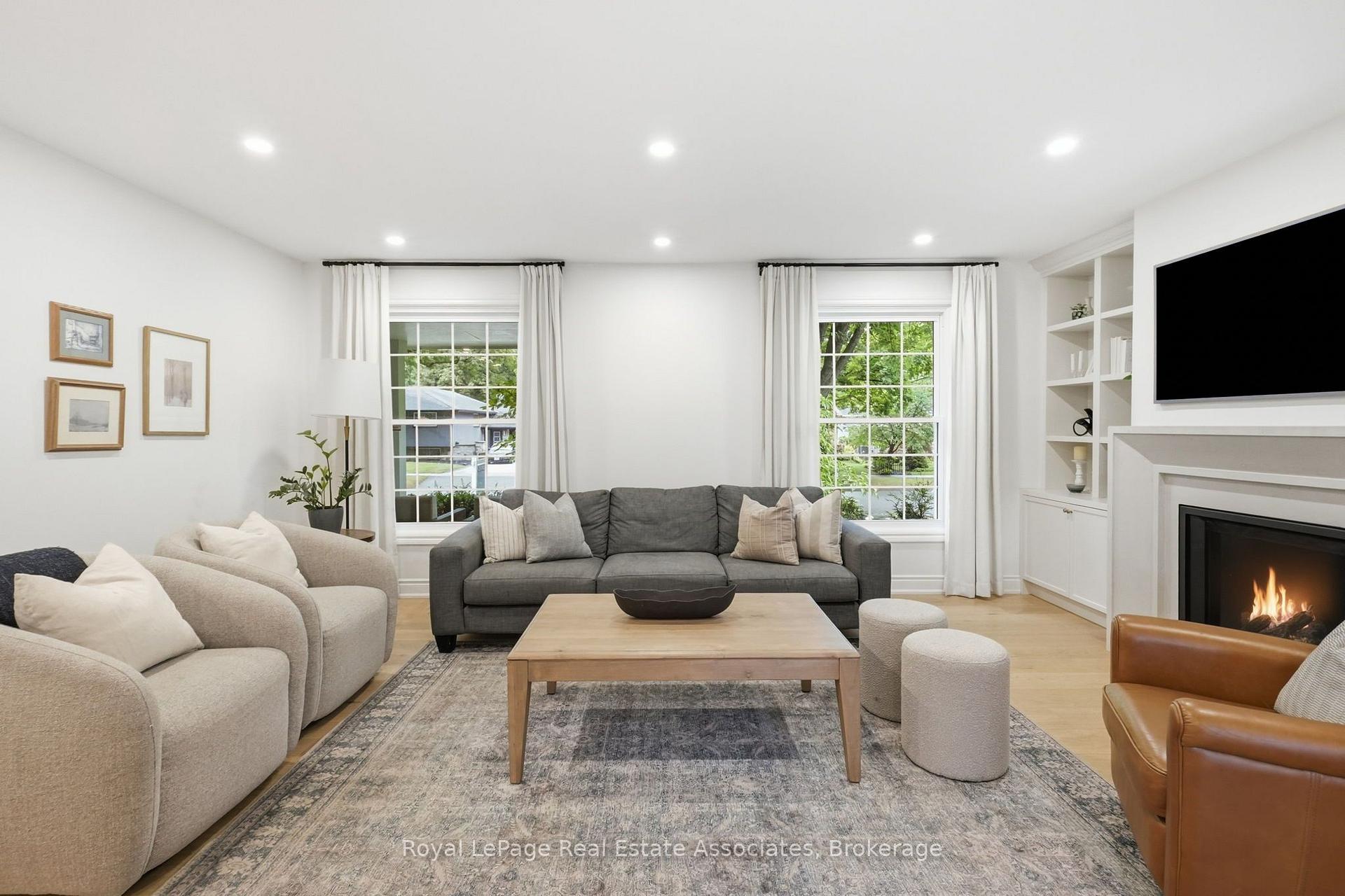 Photo 7 of 648 Cherrywood Drive, Burlington, LaSalle — HOMEH