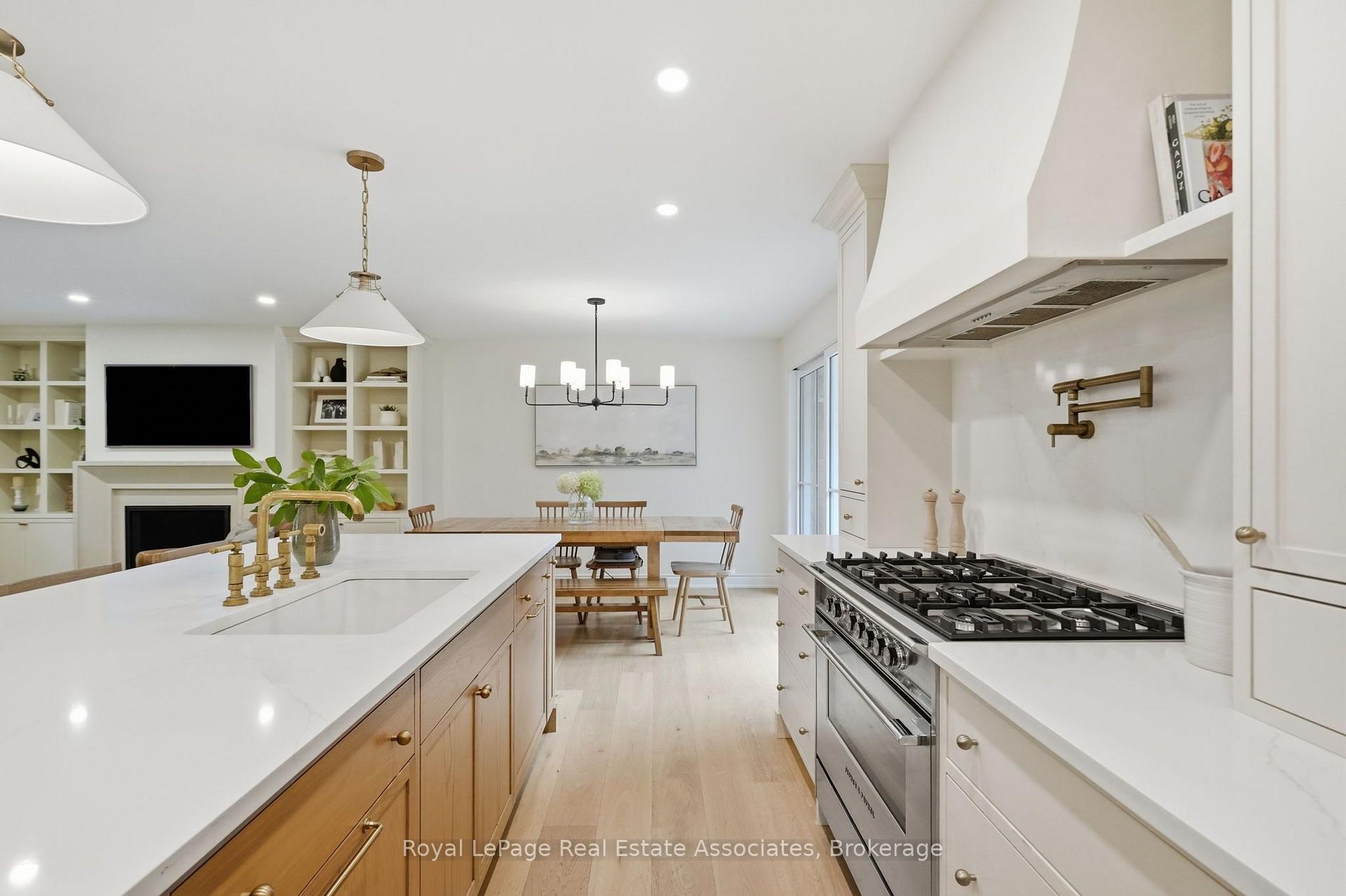Photo 12 of 648 Cherrywood Drive, Burlington, LaSalle — HOMEH
