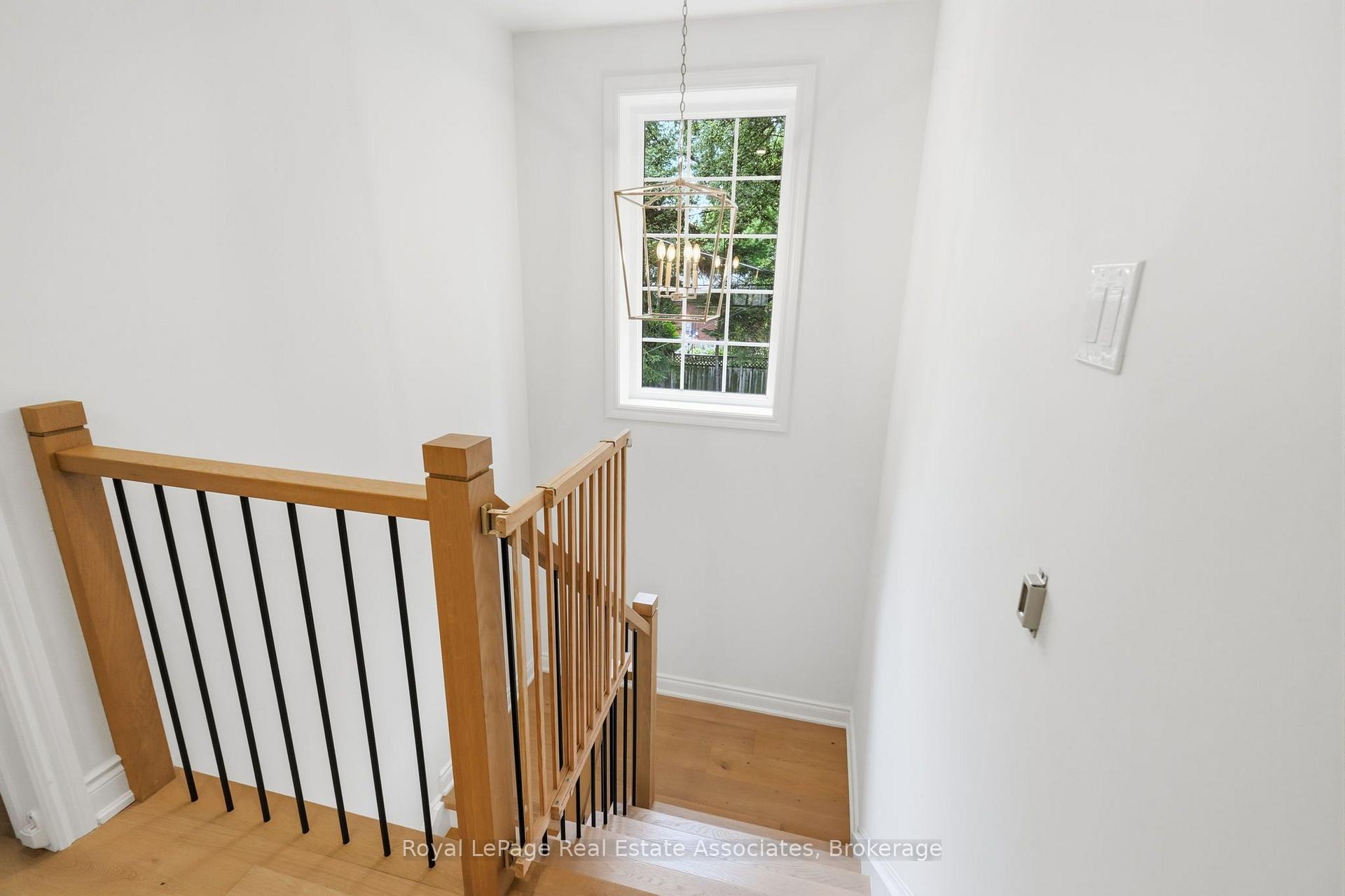 Photo 19 of 648 Cherrywood Drive, Burlington, LaSalle — HOMEH