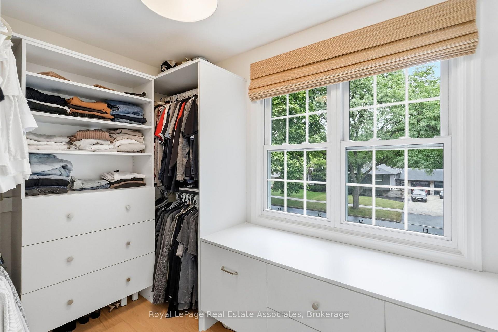 Photo 23 of 648 Cherrywood Drive, Burlington, LaSalle — HOMEH