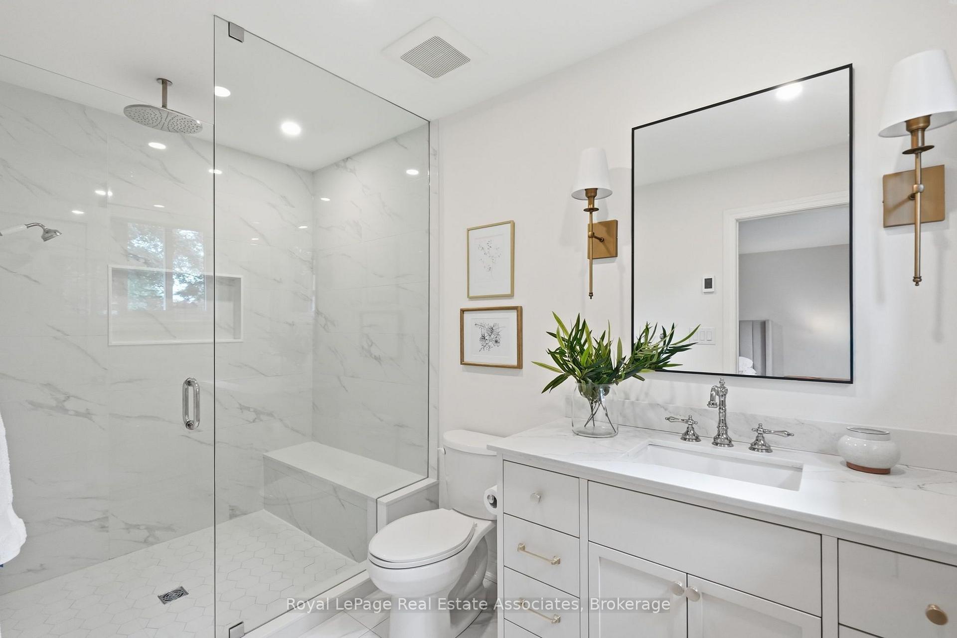 Photo 24 of 648 Cherrywood Drive, Burlington, LaSalle — HOMEH