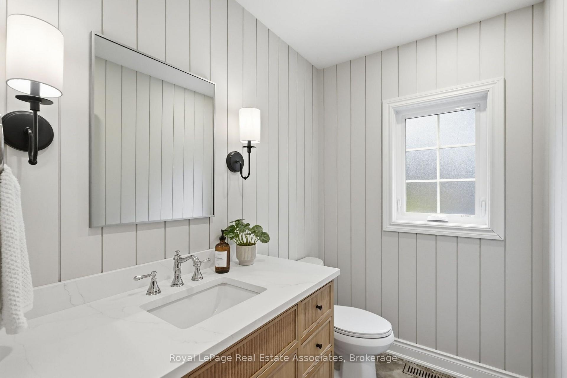 Photo 29 of 648 Cherrywood Drive, Burlington, LaSalle — HOMEH