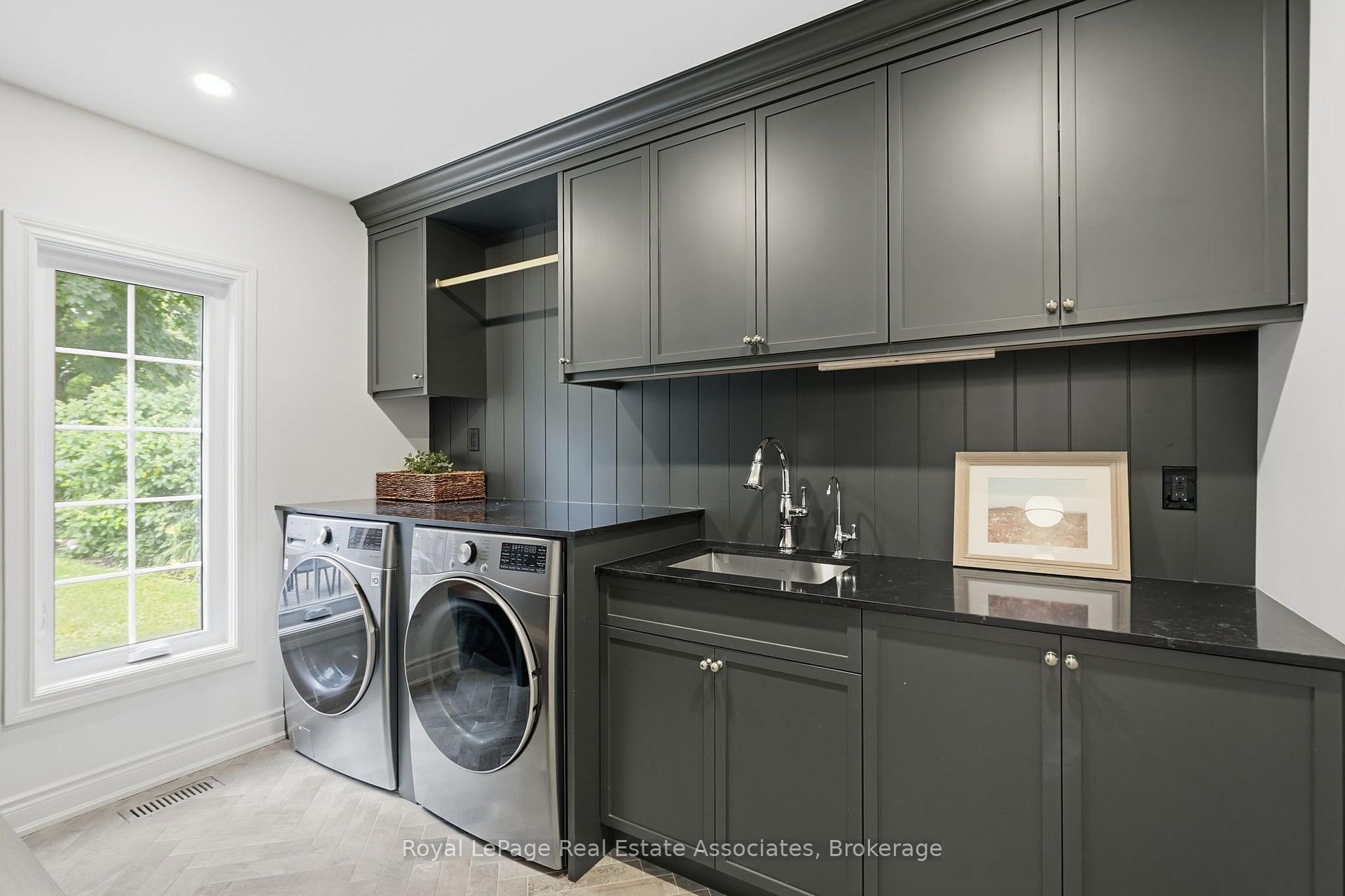 Photo 35 of 648 Cherrywood Drive, Burlington, LaSalle — HOMEH