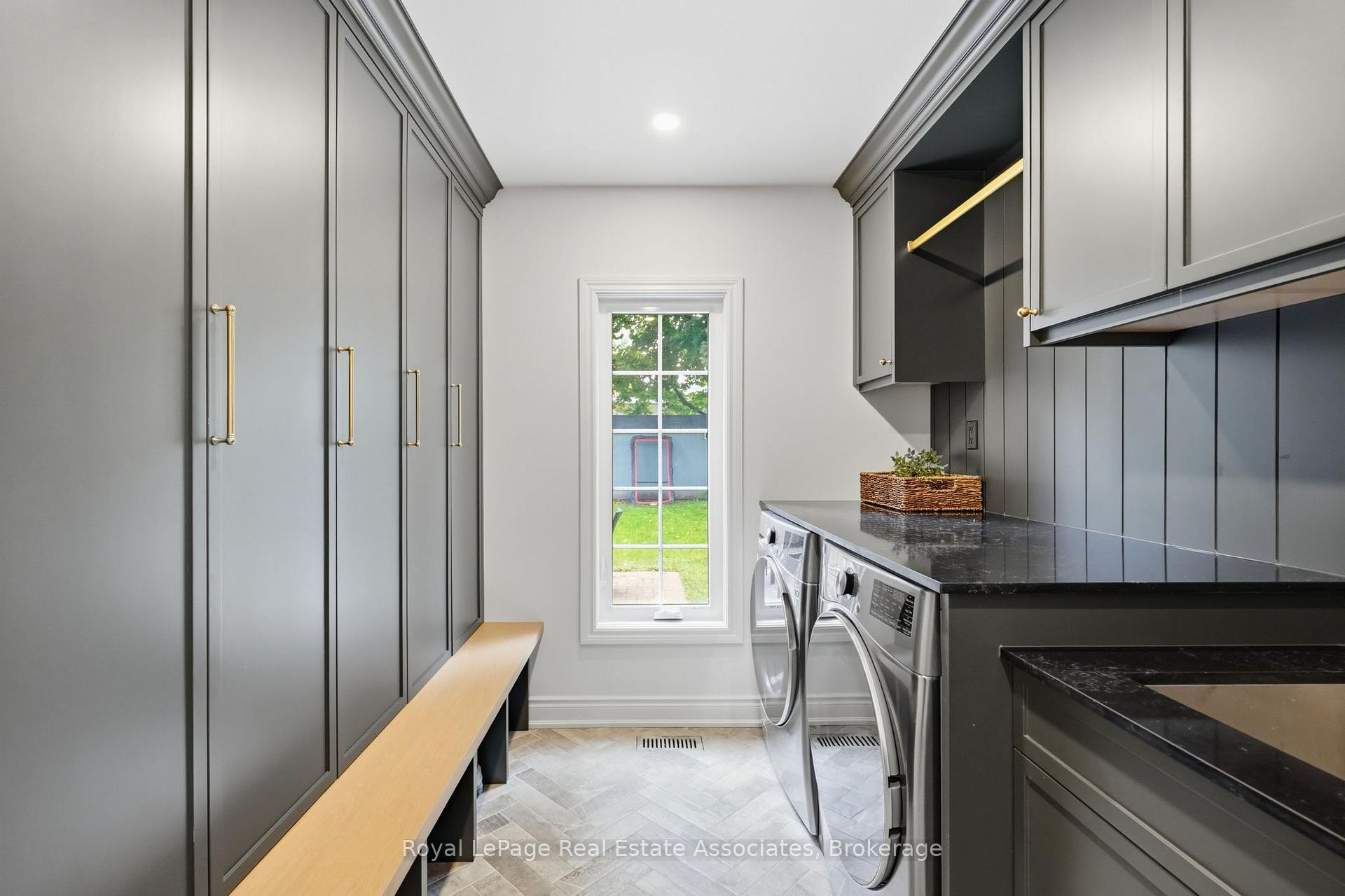 Photo 36 of 648 Cherrywood Drive, Burlington, LaSalle — HOMEH
