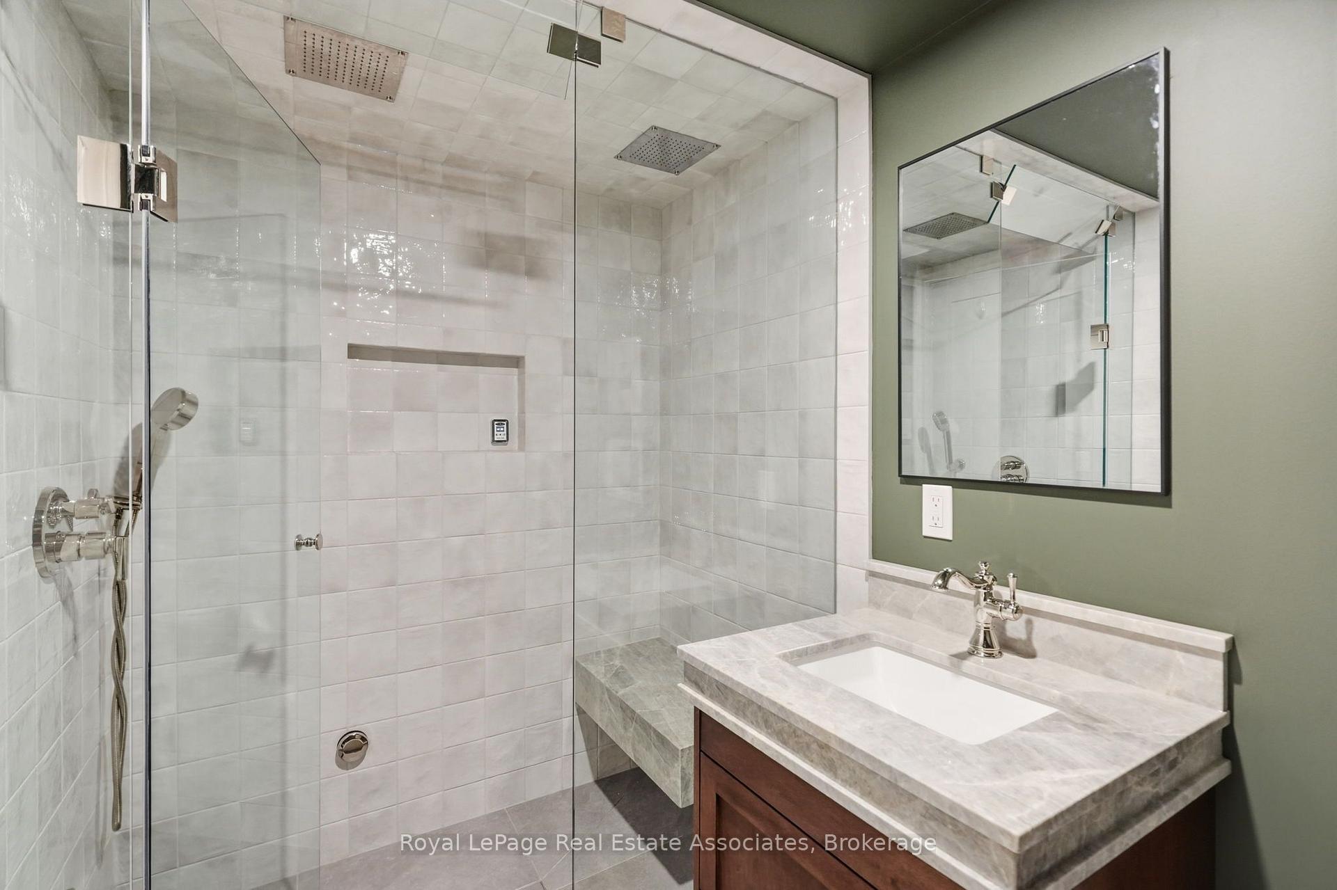 Photo 40 of 648 Cherrywood Drive, Burlington, LaSalle — HOMEH