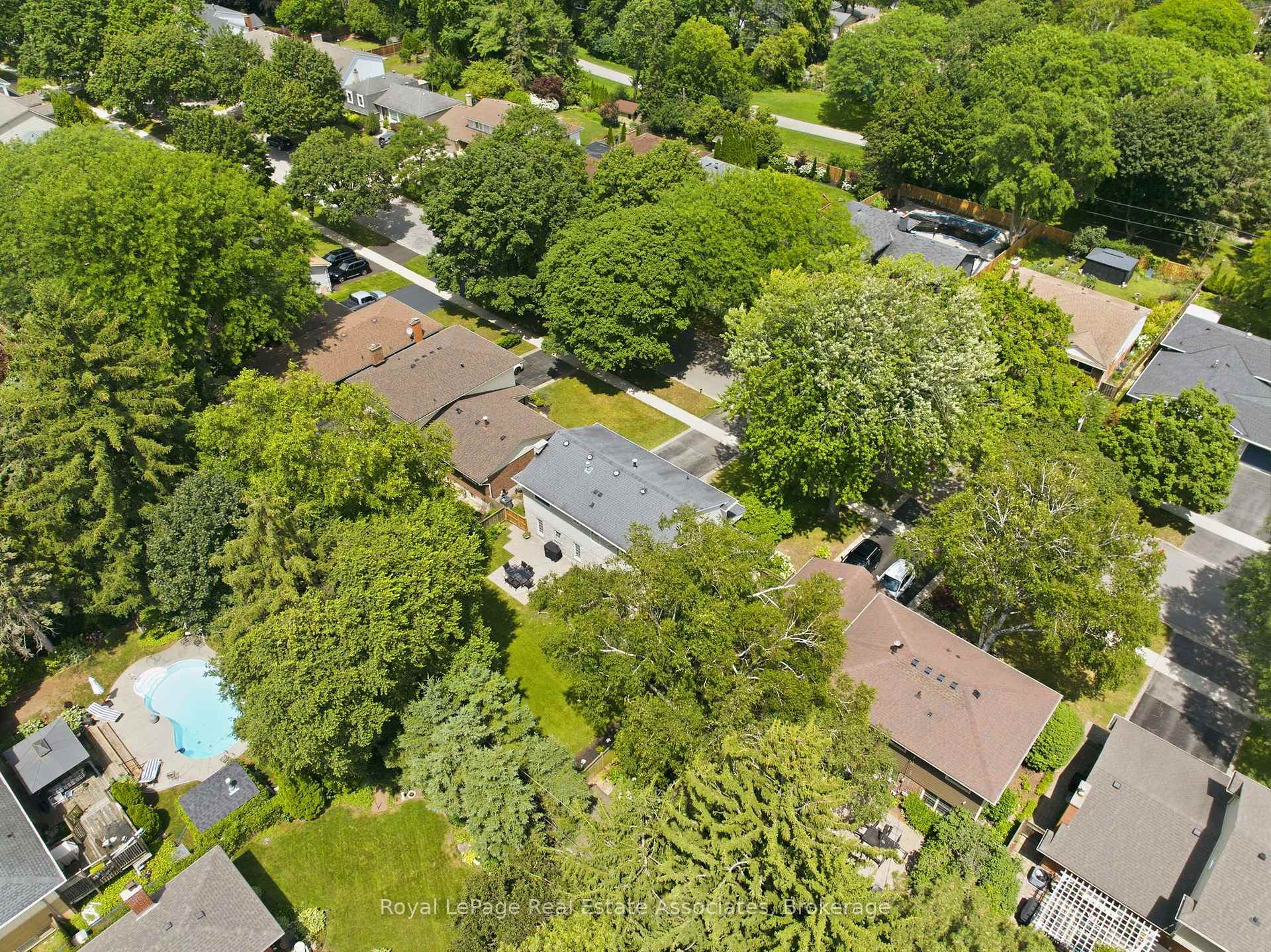 Photo 48 of 648 Cherrywood Drive, Burlington, LaSalle — HOMEH