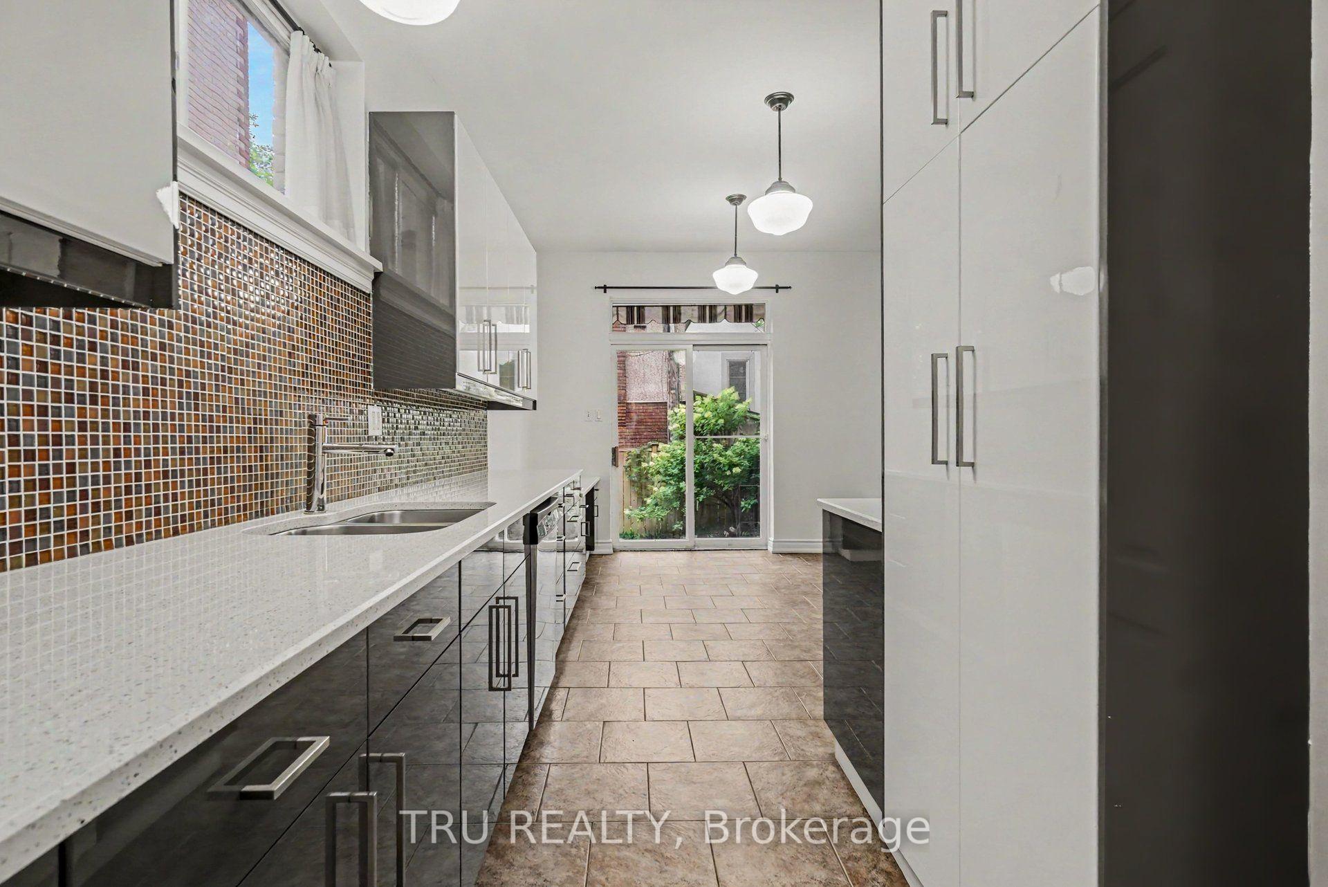 Photo 10 of 24 Waverley Street, Ottawa, Ottawa Centre/Golden Triangle — HOMEH