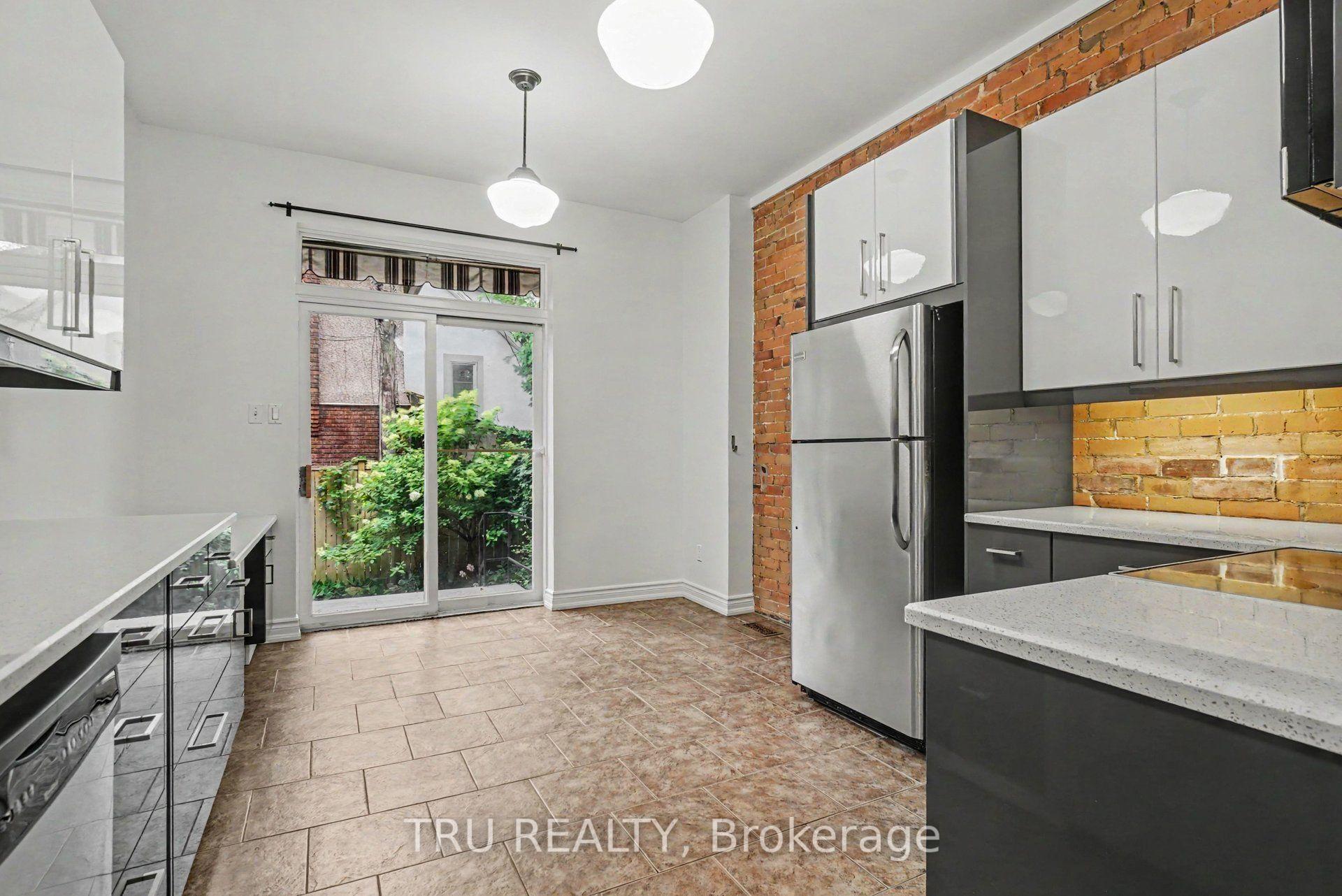 Photo 11 of 24 Waverley Street, Ottawa, Ottawa Centre/Golden Triangle — HOMEH