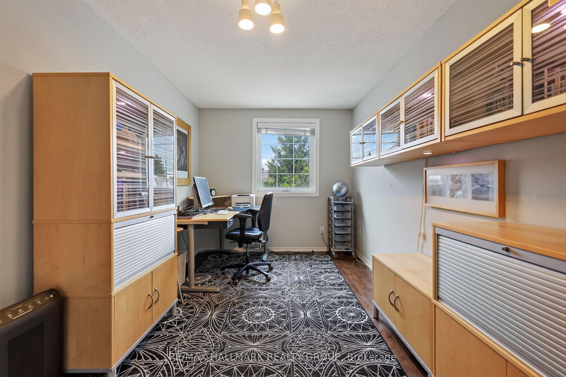 Photo 23 of 15 Pemberton Crescent, Ottawa, Manordale — HOMEH