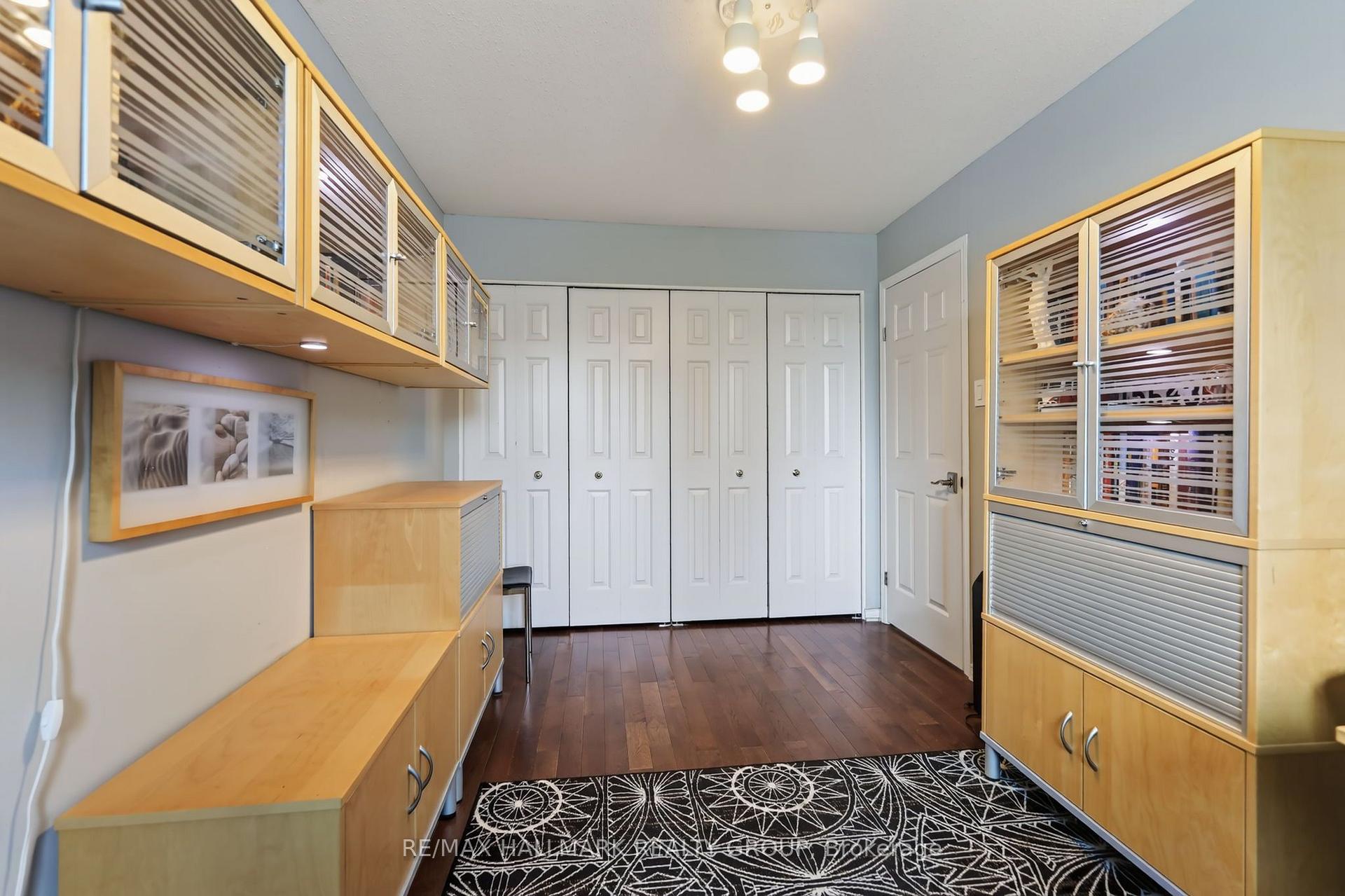 Photo 24 of 15 Pemberton Crescent, Ottawa, Manordale — HOMEH