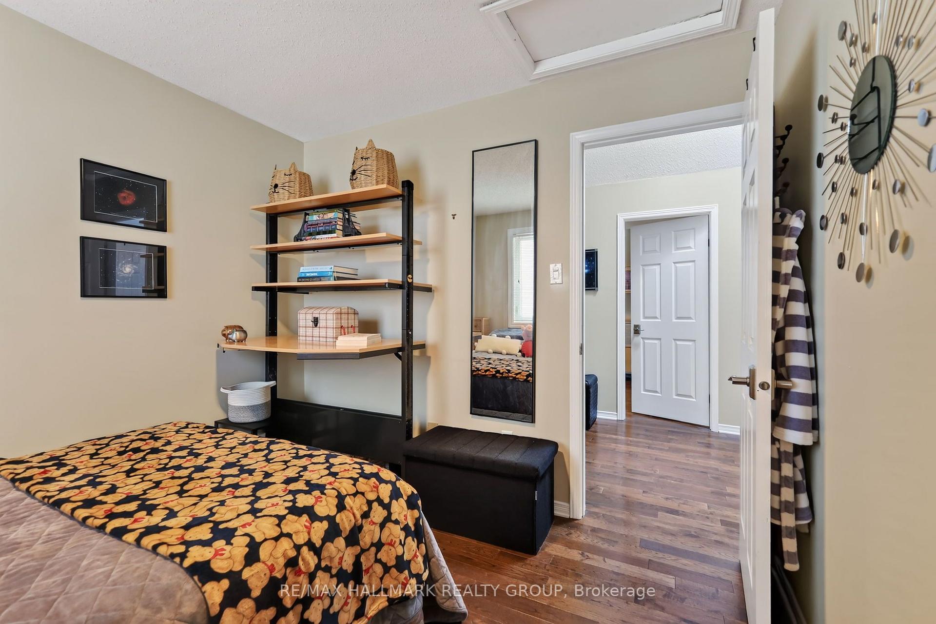 Photo 26 of 15 Pemberton Crescent, Ottawa, Manordale — HOMEH