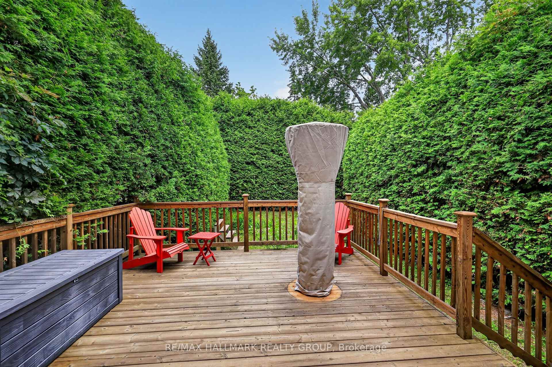 Photo 40 of 15 Pemberton Crescent, Ottawa, Manordale — HOMEH