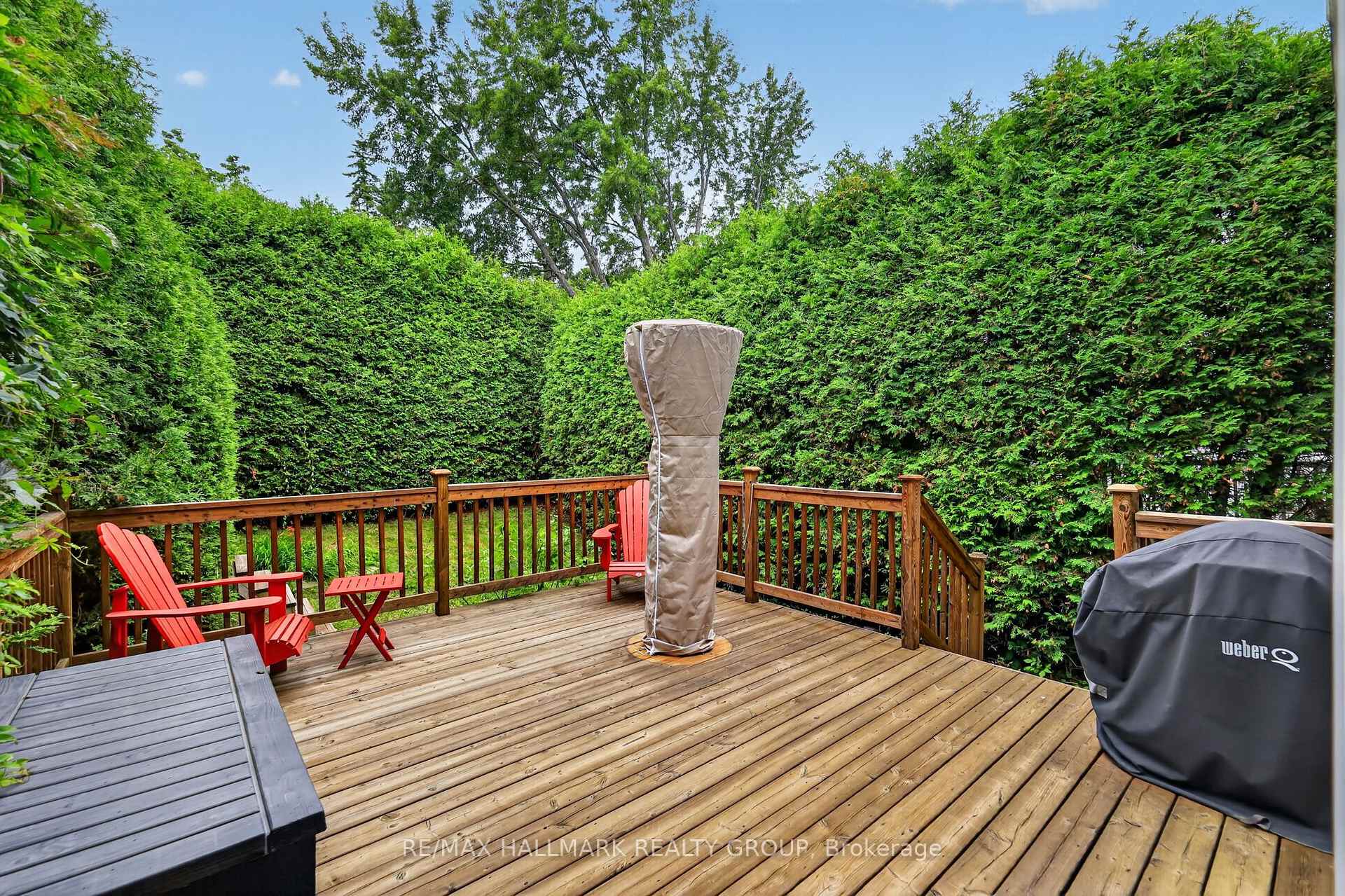 Photo 41 of 15 Pemberton Crescent, Ottawa, Manordale — HOMEH