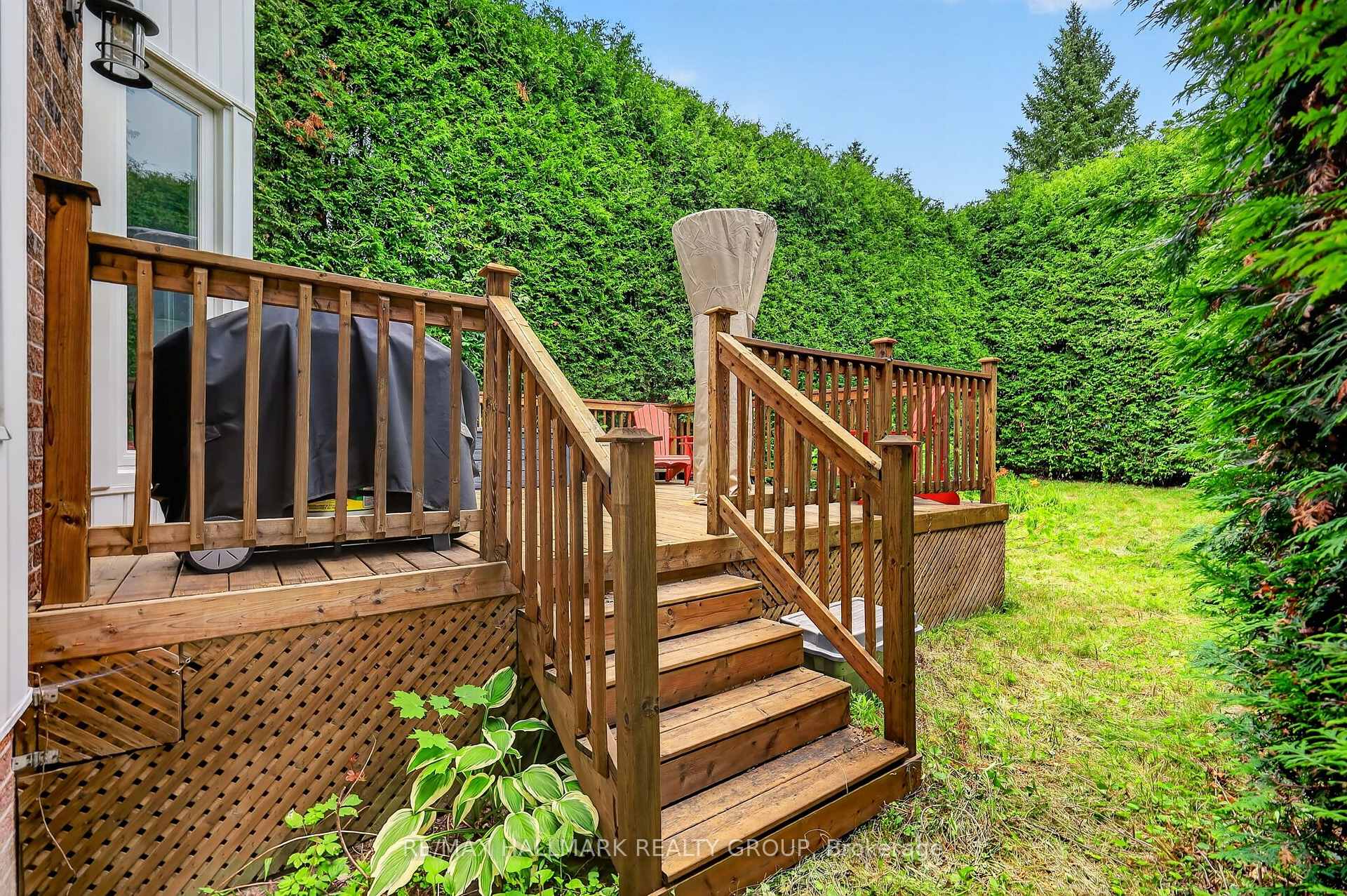 Photo 42 of 15 Pemberton Crescent, Ottawa, Manordale — HOMEH