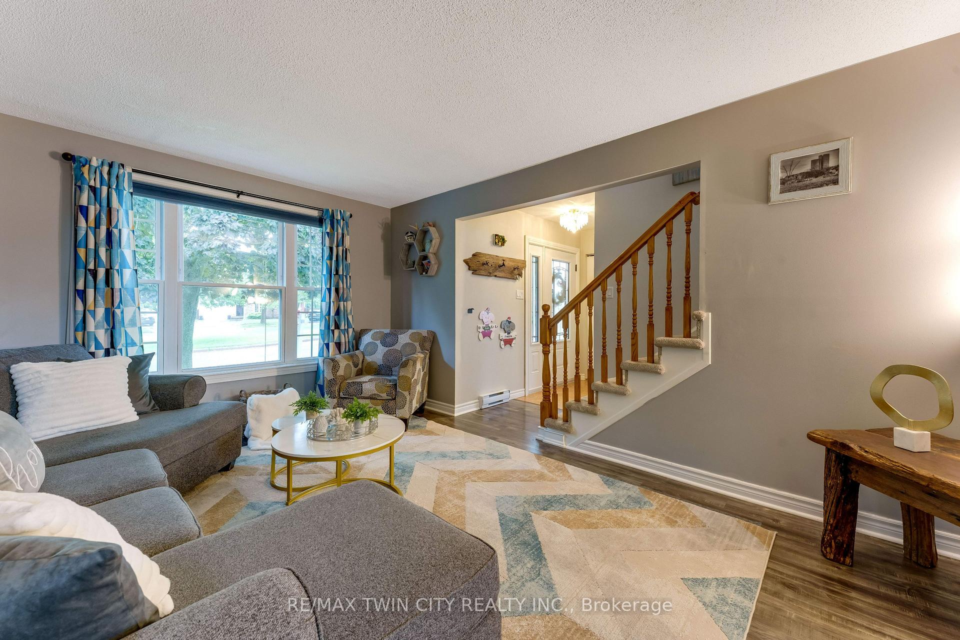 Photo 6 of 11 Nipigon Place, Kitchener, Grand River North — HOMEH