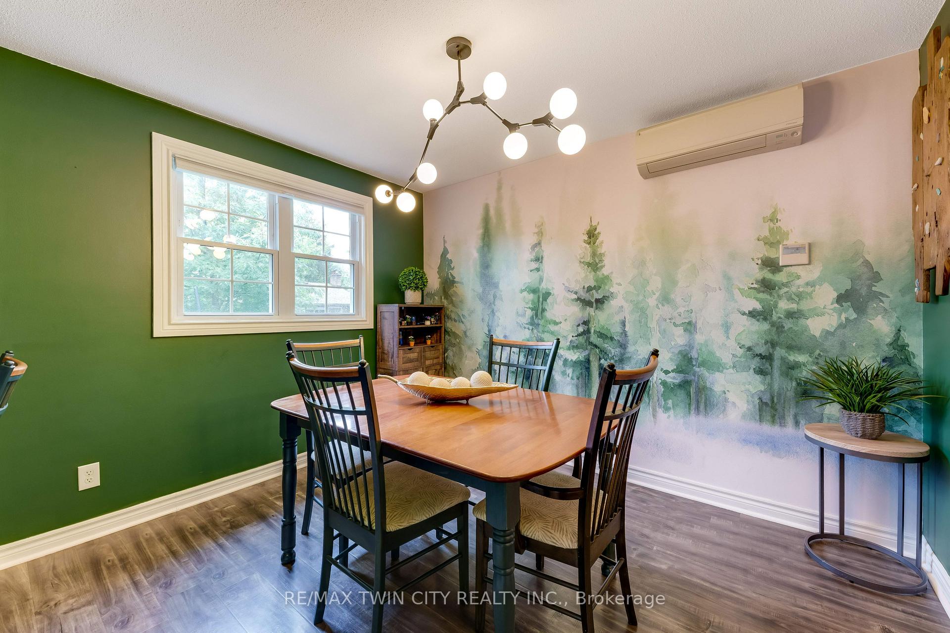 Photo 8 of 11 Nipigon Place, Kitchener, Grand River North — HOMEH