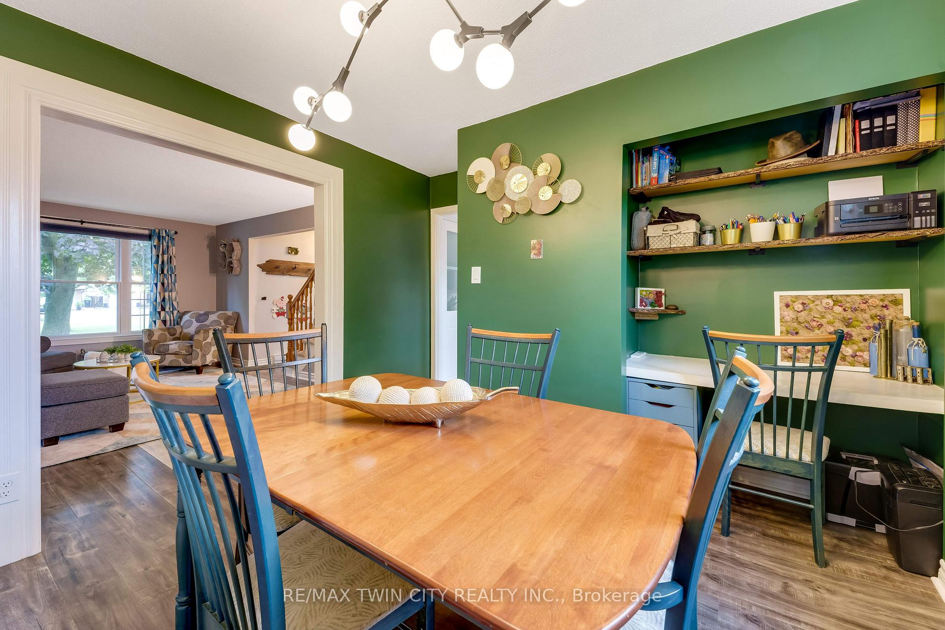 Photo 9 of 11 Nipigon Place, Kitchener, Grand River North — HOMEH
