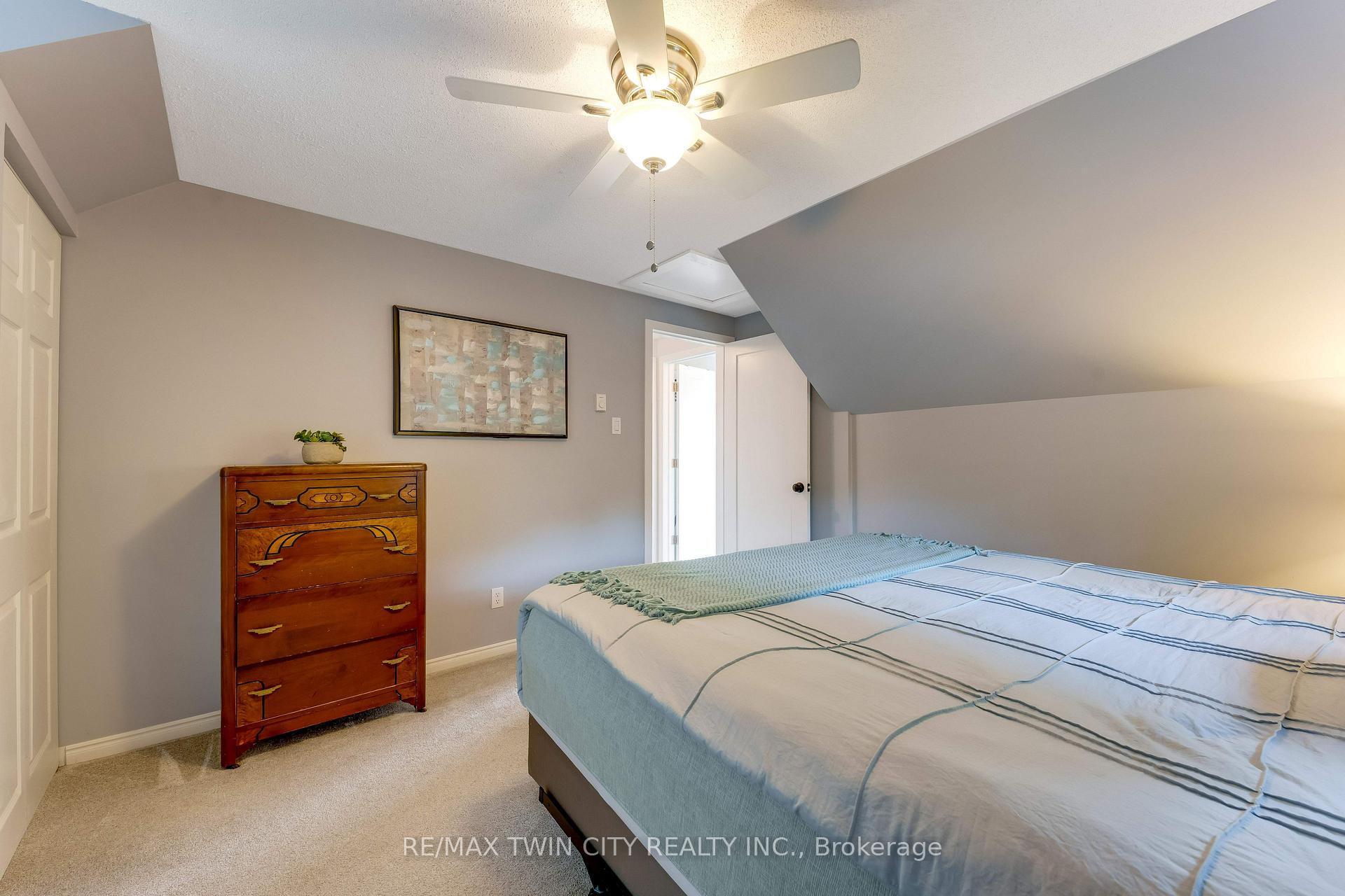 Photo 18 of 11 Nipigon Place, Kitchener, Grand River North — HOMEH