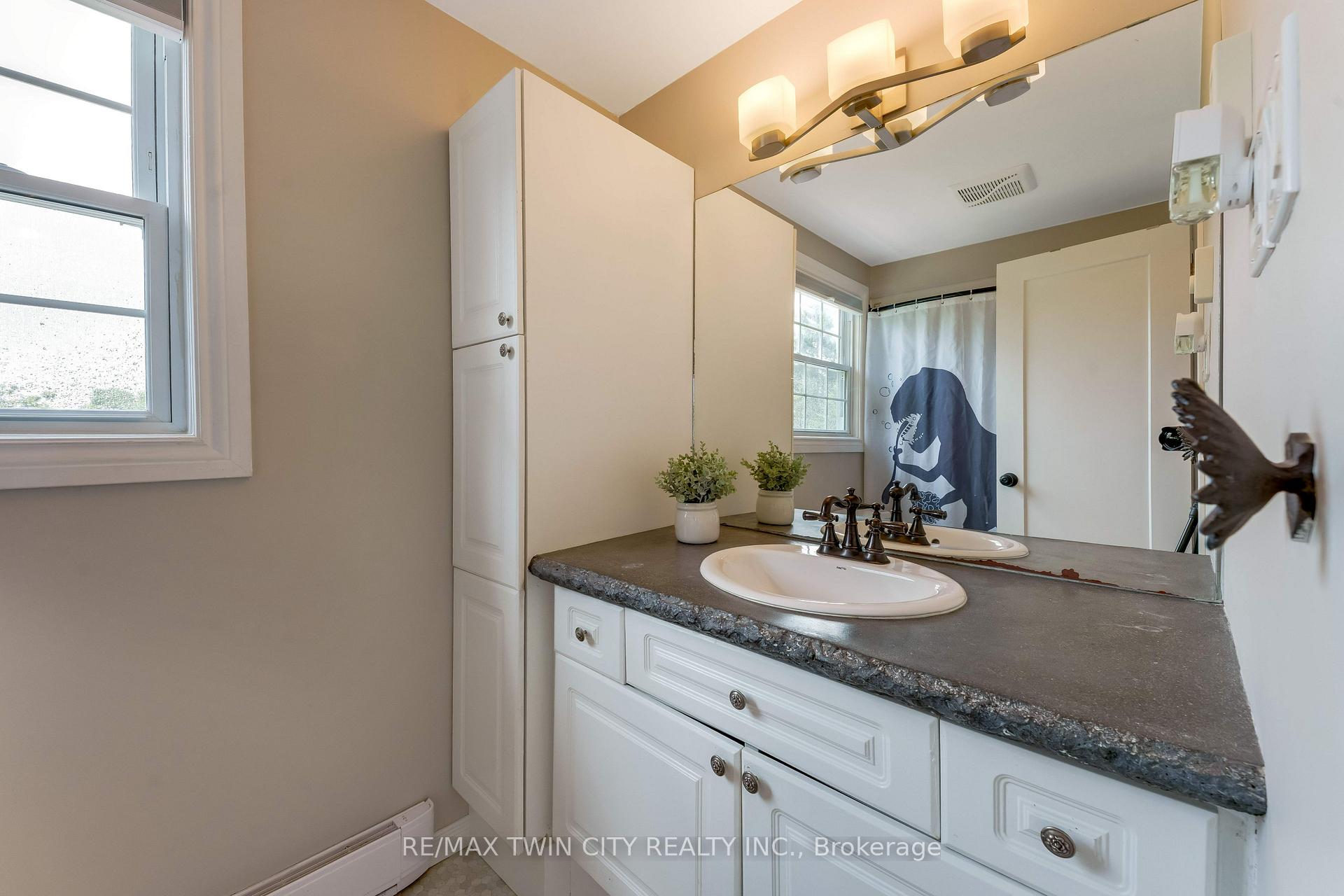 Photo 20 of 11 Nipigon Place, Kitchener, Grand River North — HOMEH