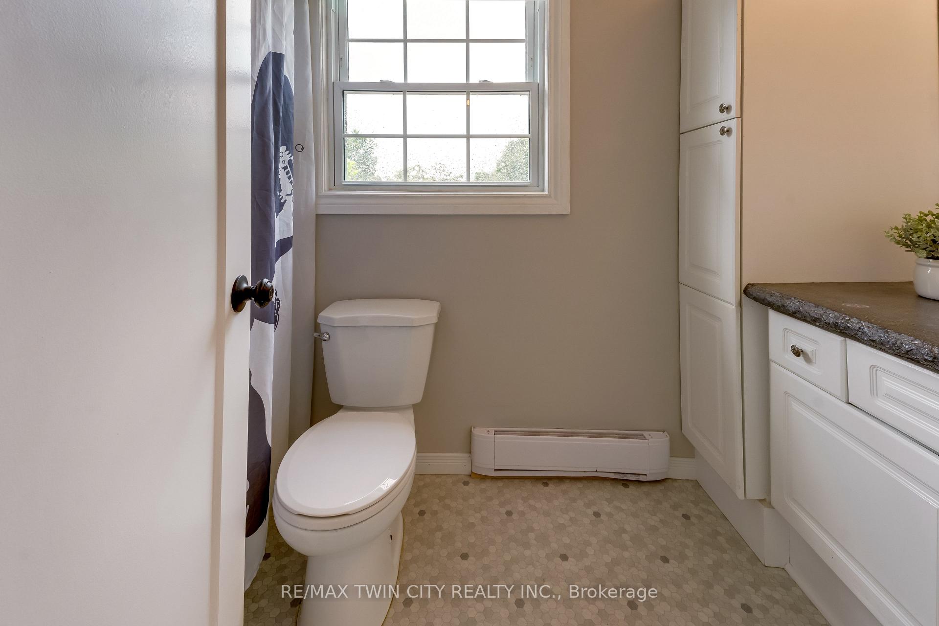 Photo 21 of 11 Nipigon Place, Kitchener, Grand River North — HOMEH