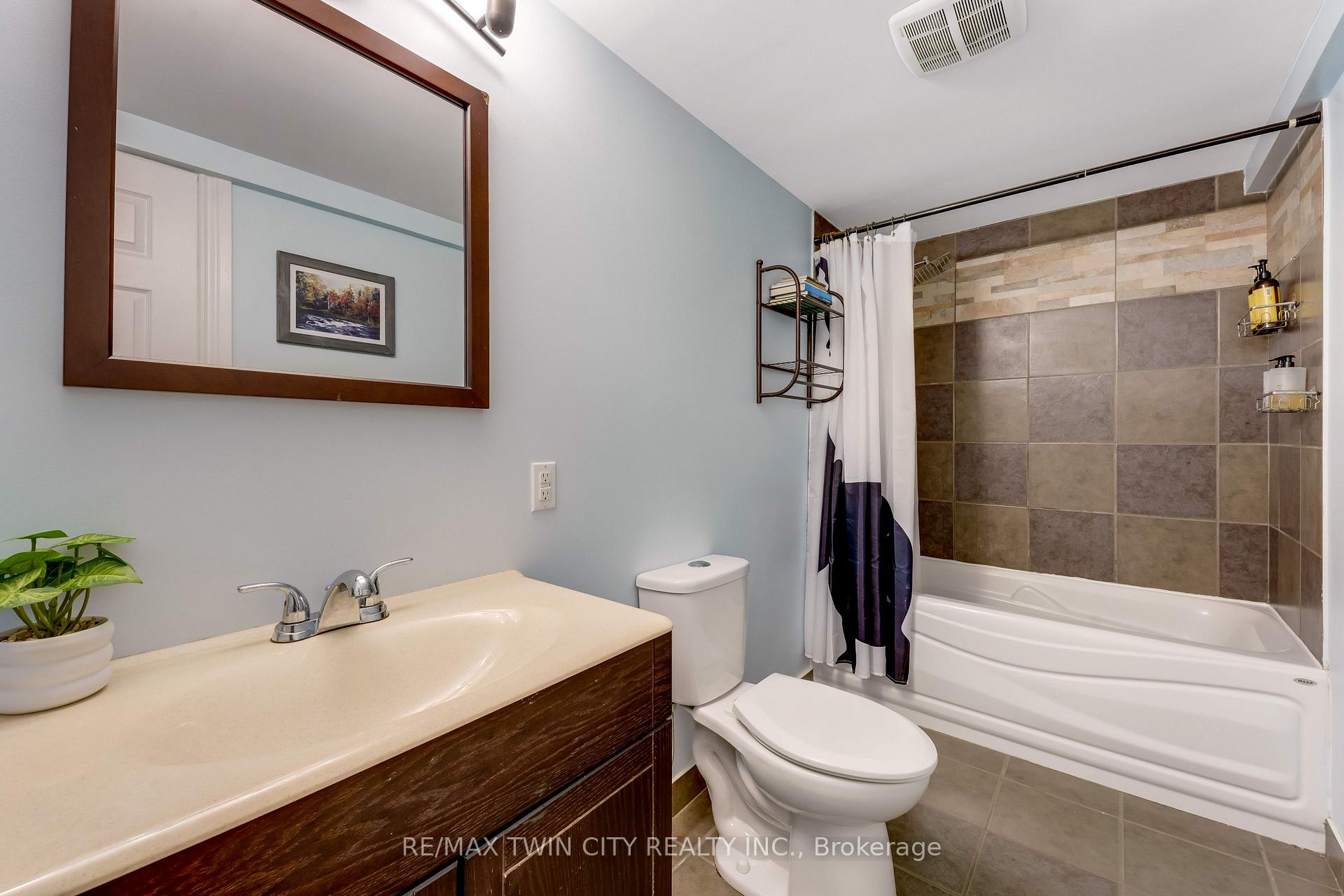 Photo 31 of 11 Nipigon Place, Kitchener, Grand River North — HOMEH